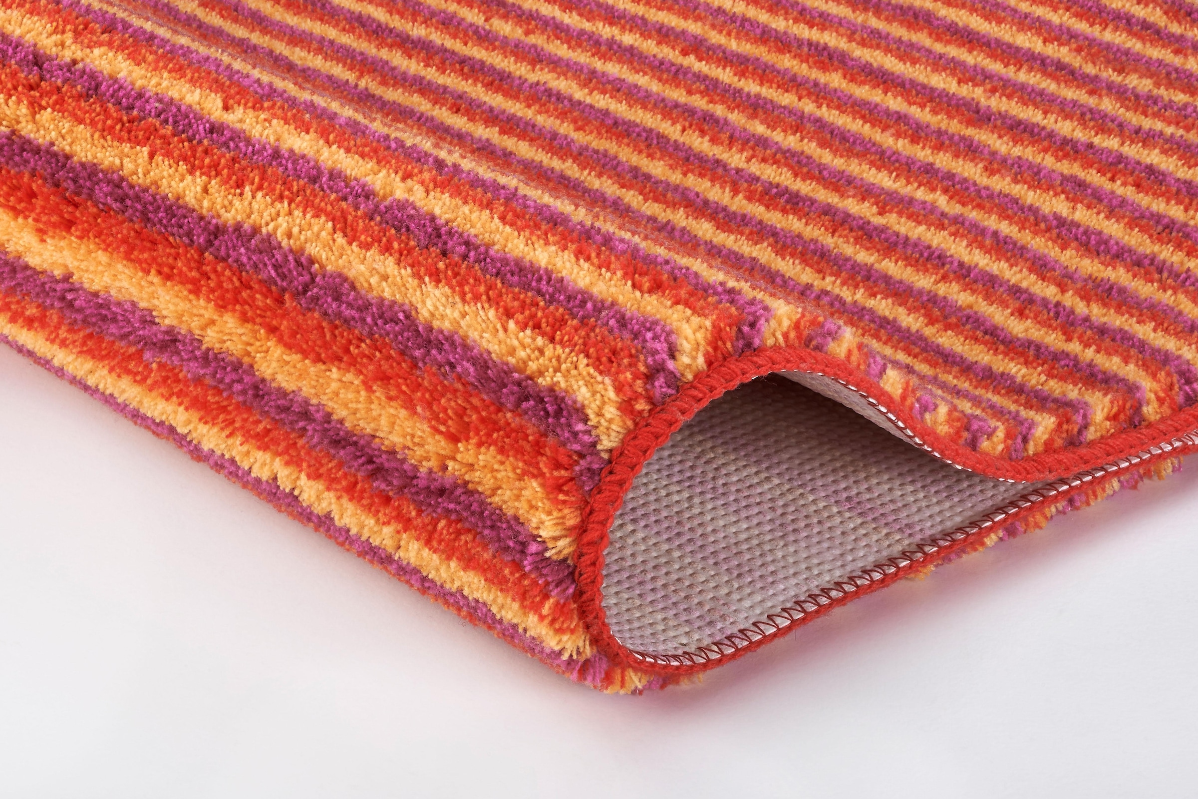 MEUSCH Badematte »Lana«, rutschhemmend beschichtet, fußbodenheizungsgeeignet, Badteppich, modernes Streifen Design, waschbar