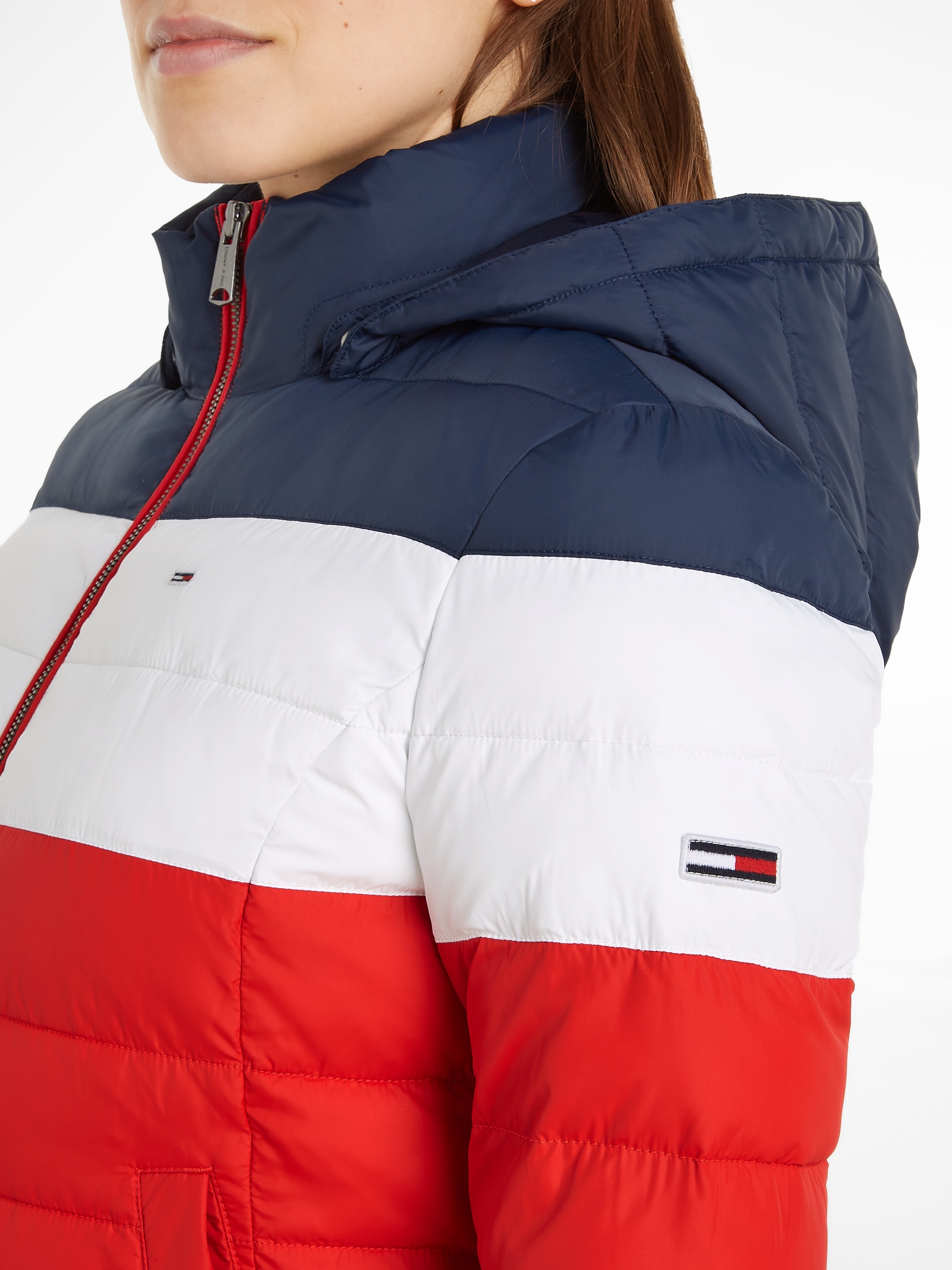Tommy Jeans Outdoorjacke »TJW COLORBLOCK JACKET«, mit Kapuze, im modischem Colorblocking