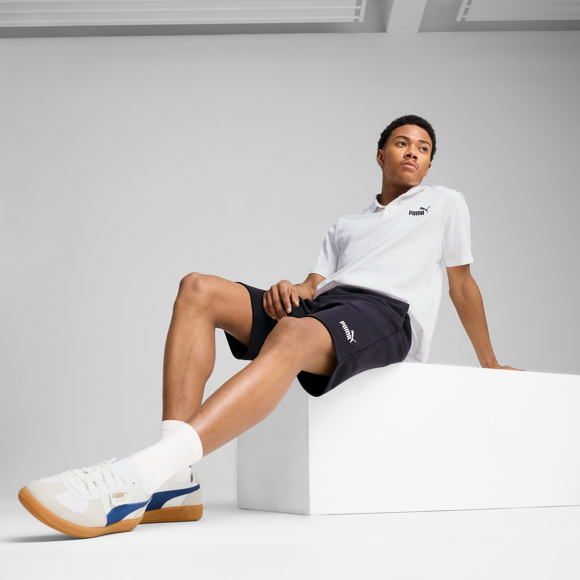 PUMA Trainingsshorts »ESS NO. 1 LOGO SHORTS 10"«, Sweatshorts mit weichem French Terry Material