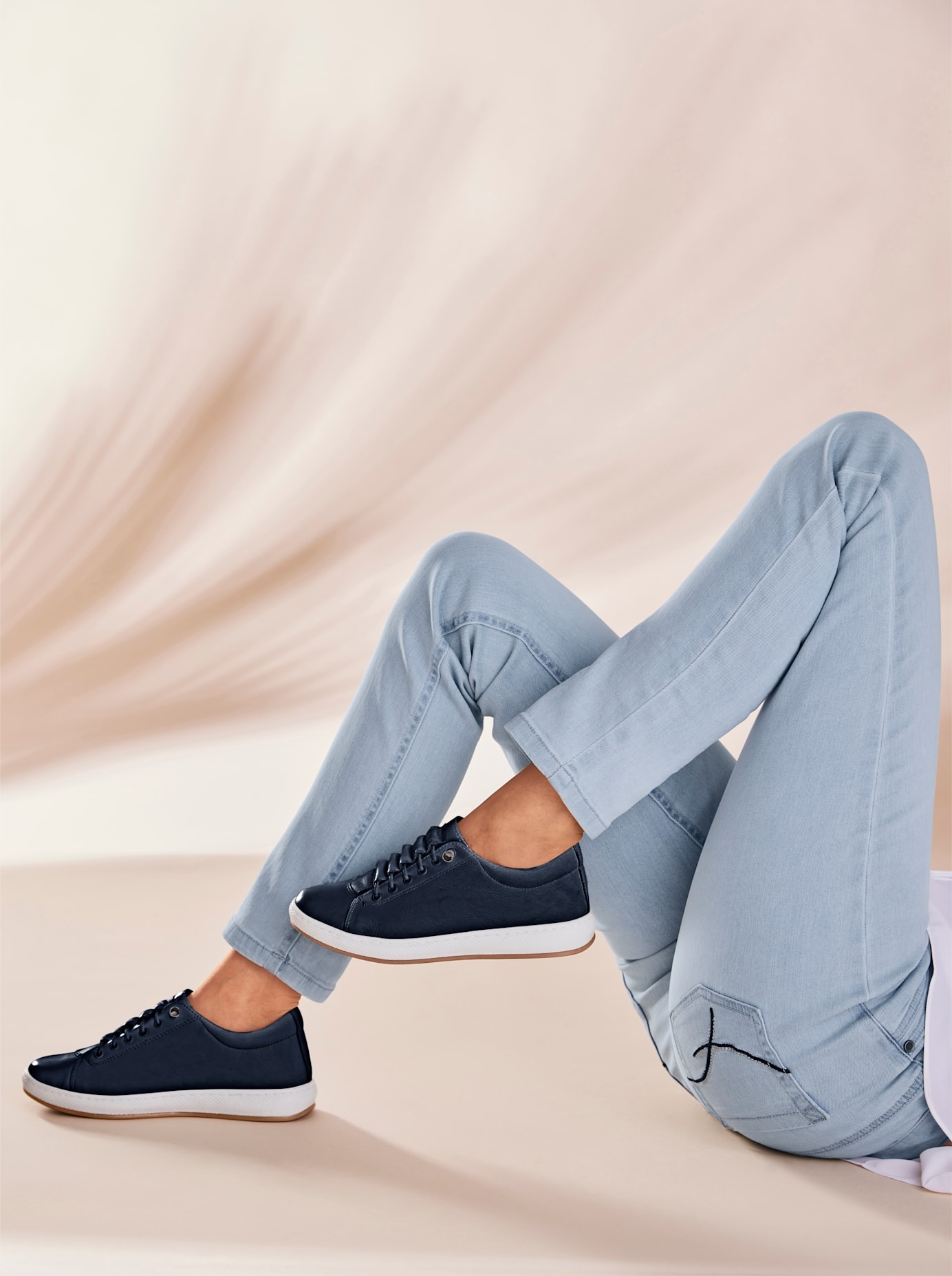 Andrea Conti Sneaker