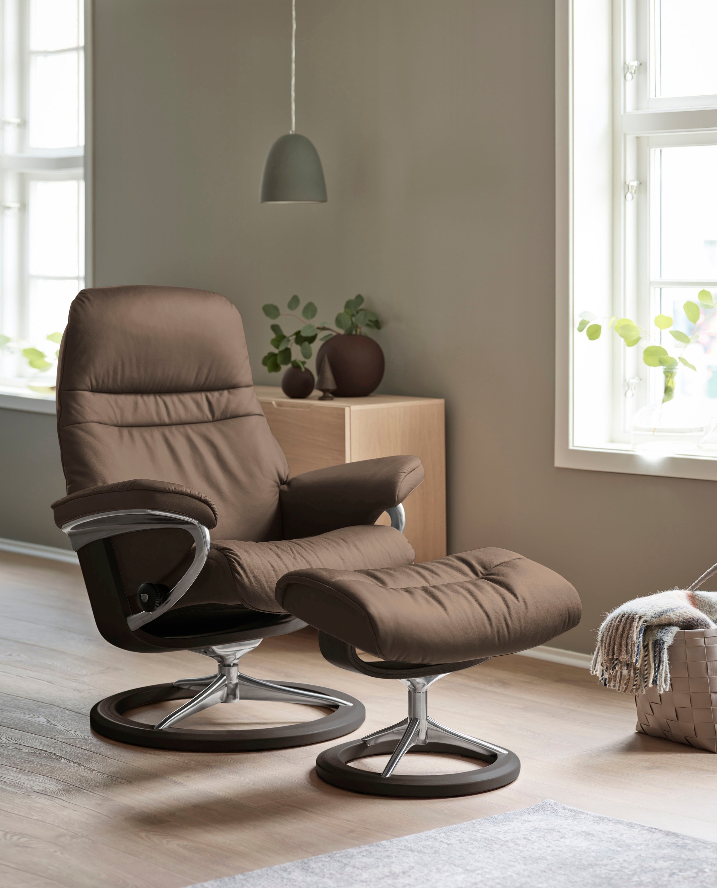 Stressless® Relaxsessel »Sunrise«, (Set, Relaxsessel mit Hocker), mit Signature Base, Größe S, Gestell Wenge