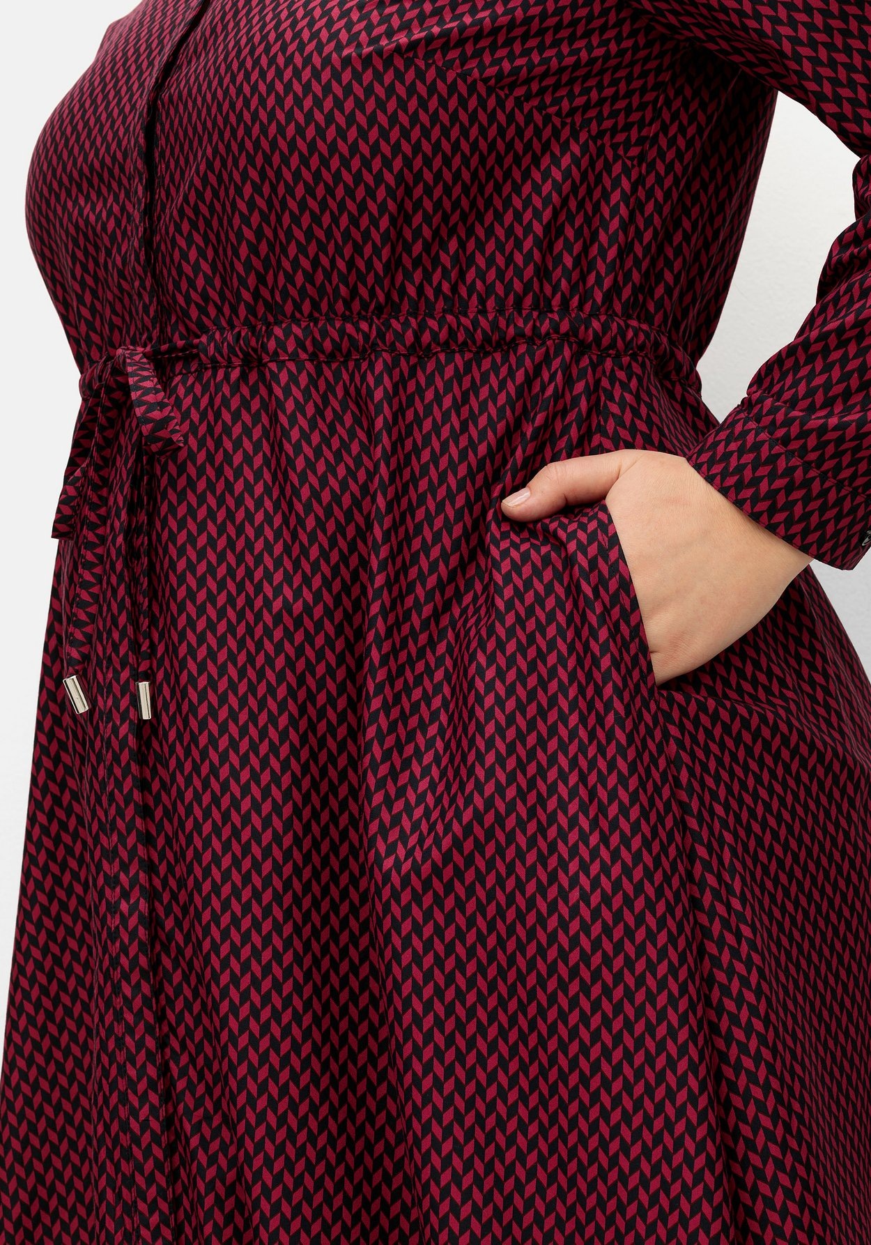 Sheego Druckkleid »Midikleid mit Alloverprint, blickdicht gefüttert«