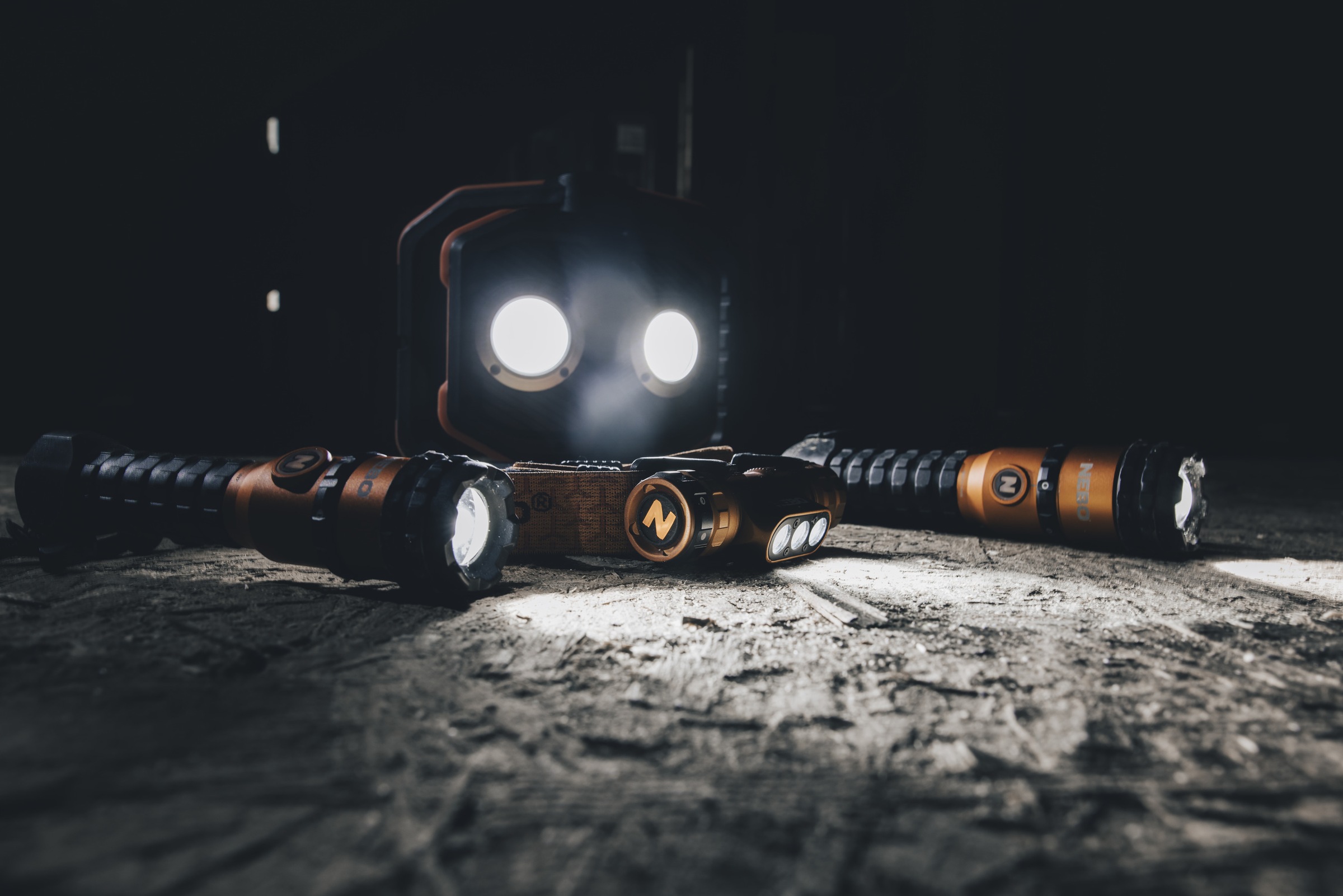 NEBO LED Taschenlampe »Master Series FL1500«, wiederaufladbar, hohe Leuchtkraft, Zoom, Magnetfuß
