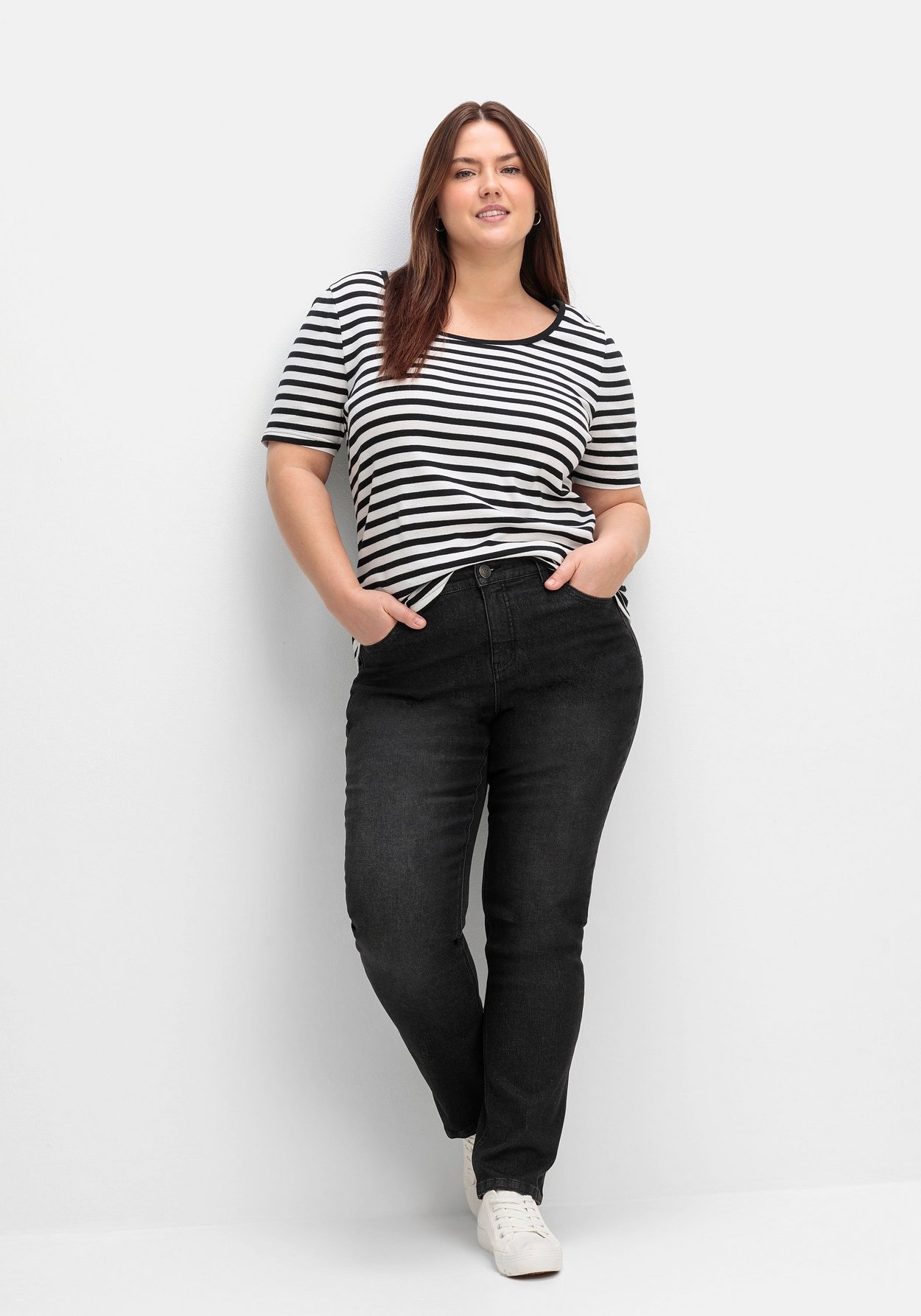 Sheego Stretch-Jeans »Gerade Jeans mit funktionellen TruTemp365® Fasern«, mit funktionellen TruTemp365® Fasern