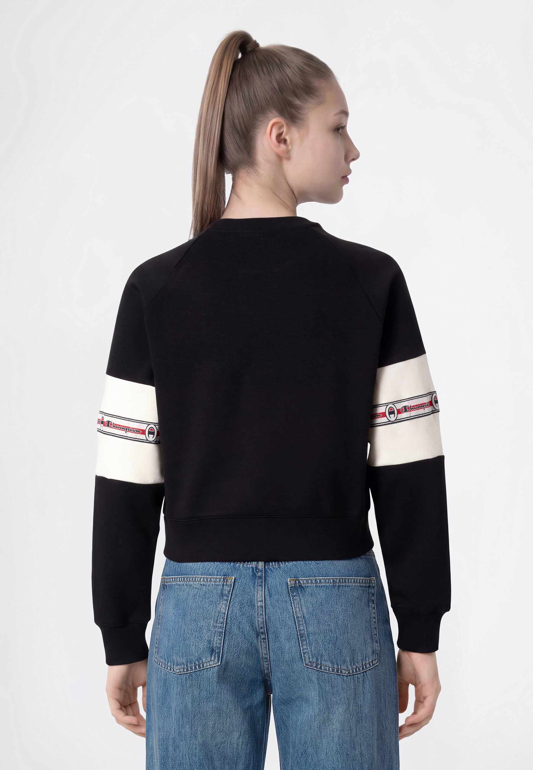 Champion Sweatshirt »SPORTWEAR CREWNECK Standard Fit«, Langarm-Design, aus Baumwolle und Polyester, Standard Fit
