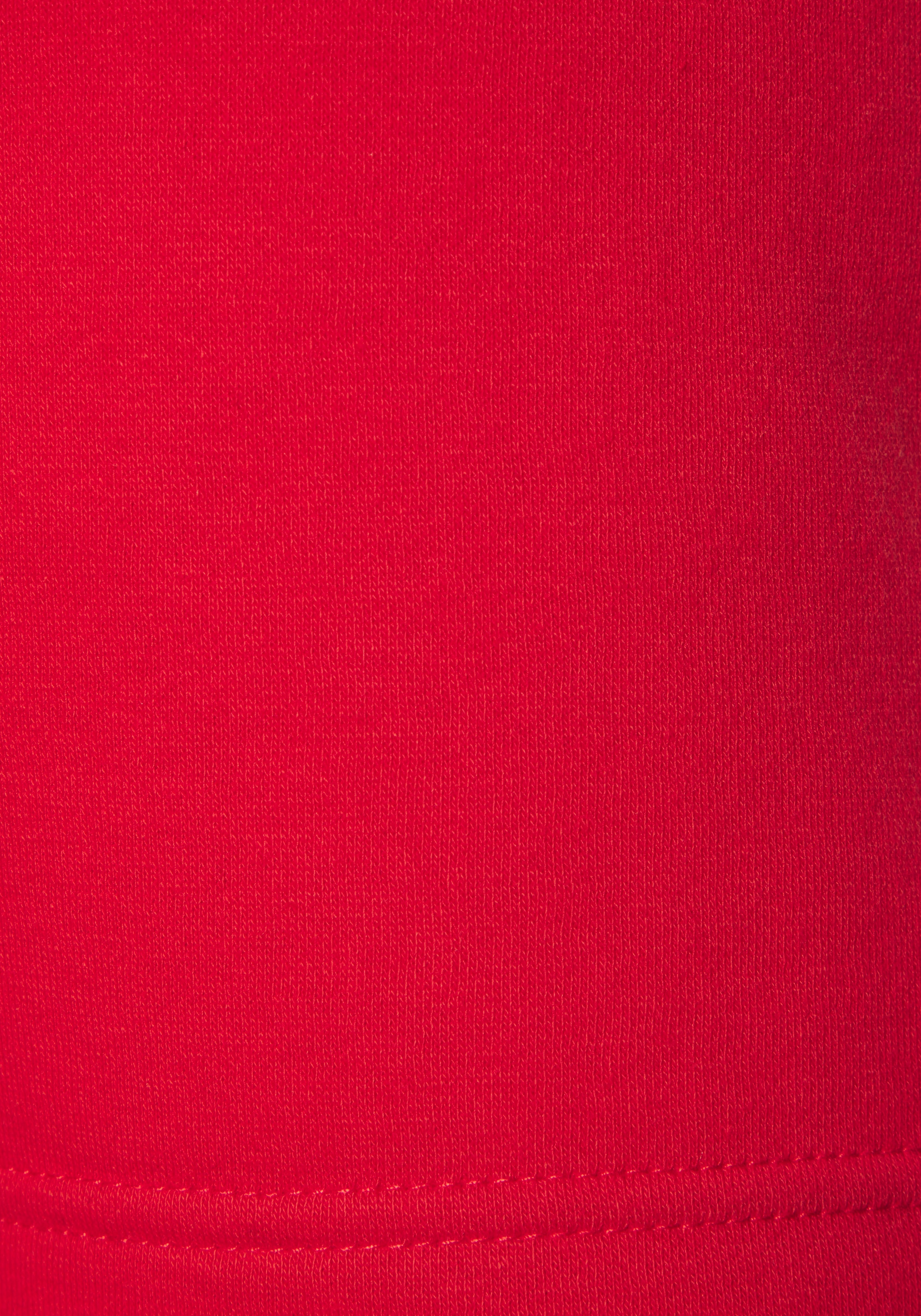 Bench. Loungewear Sweatshorts, mit seitlichen Schlitz
