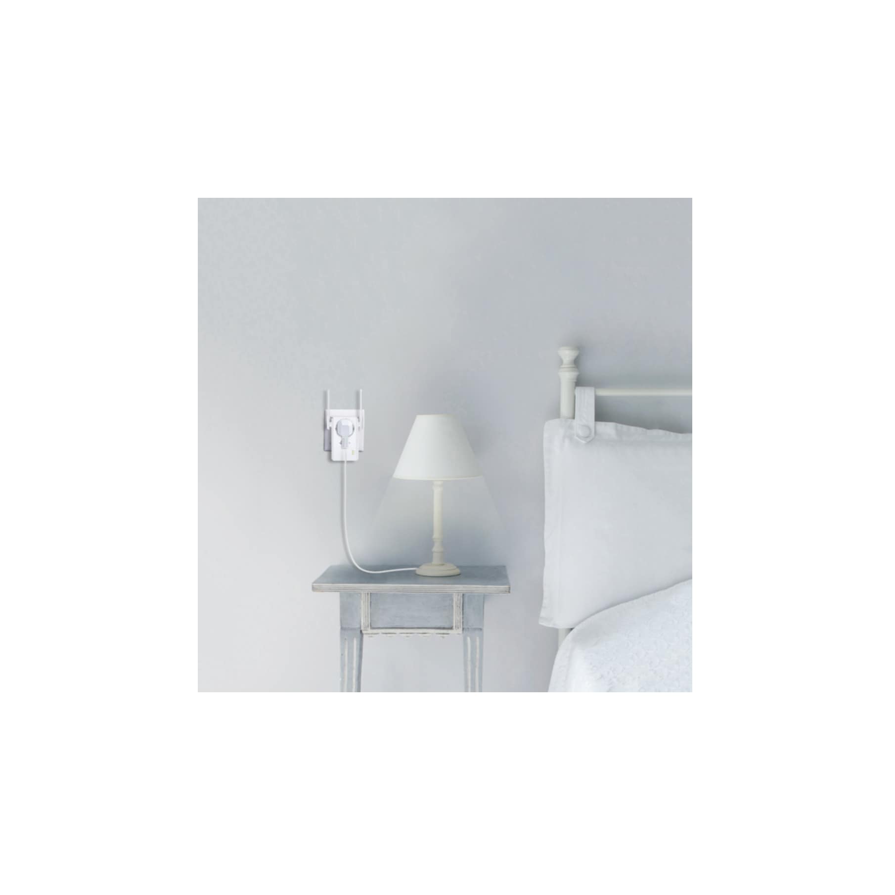 TP-Link Netzwerk-Adapter »300 Mbit/s-WLAN-Repeater mit integrierter Steckdose«