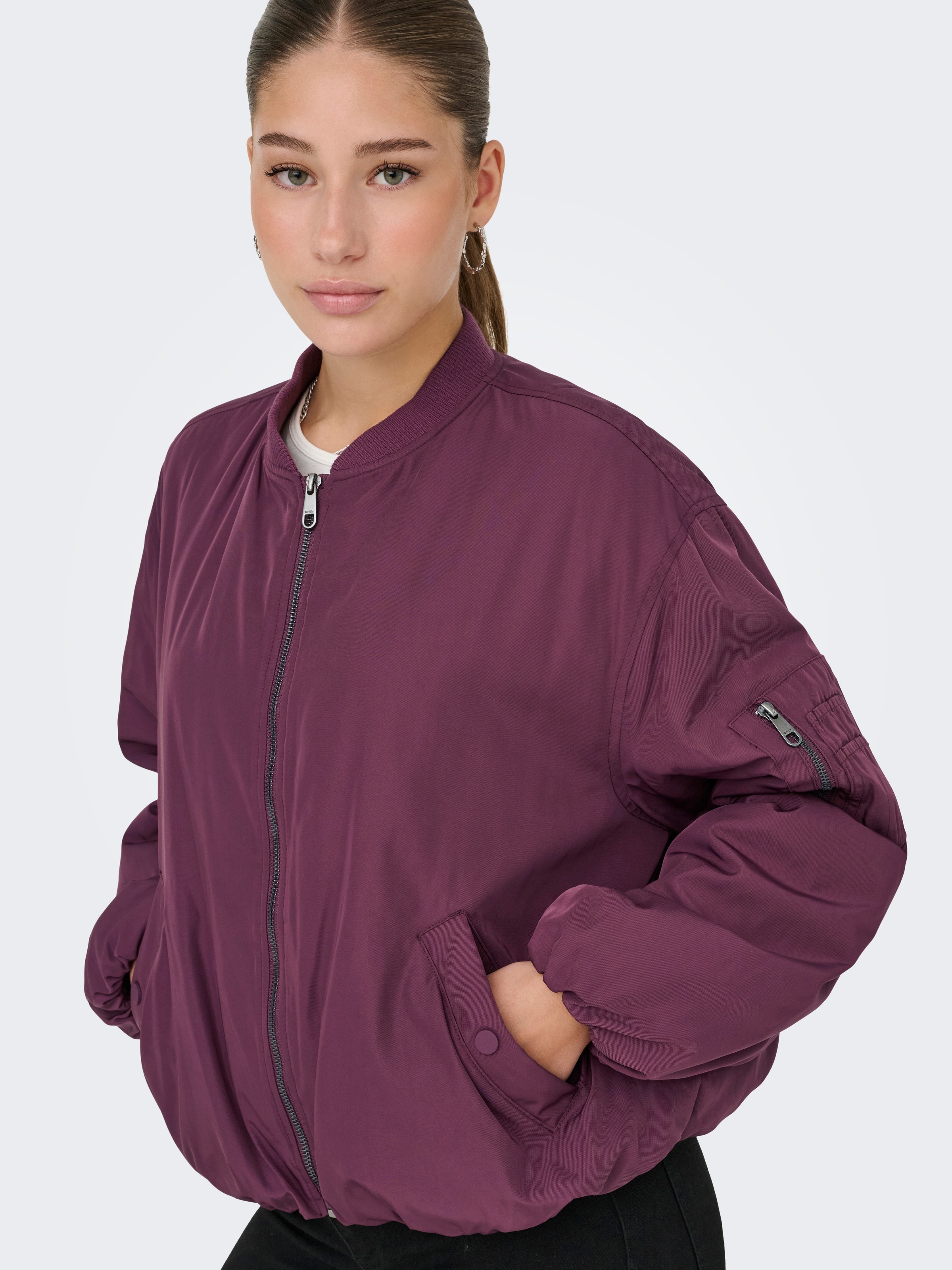 ONLY Bomberjacke »ONLADEL LIFE OVERSIZED BOMBER CC OTW« ohne Kapuze Kunstfaser,
