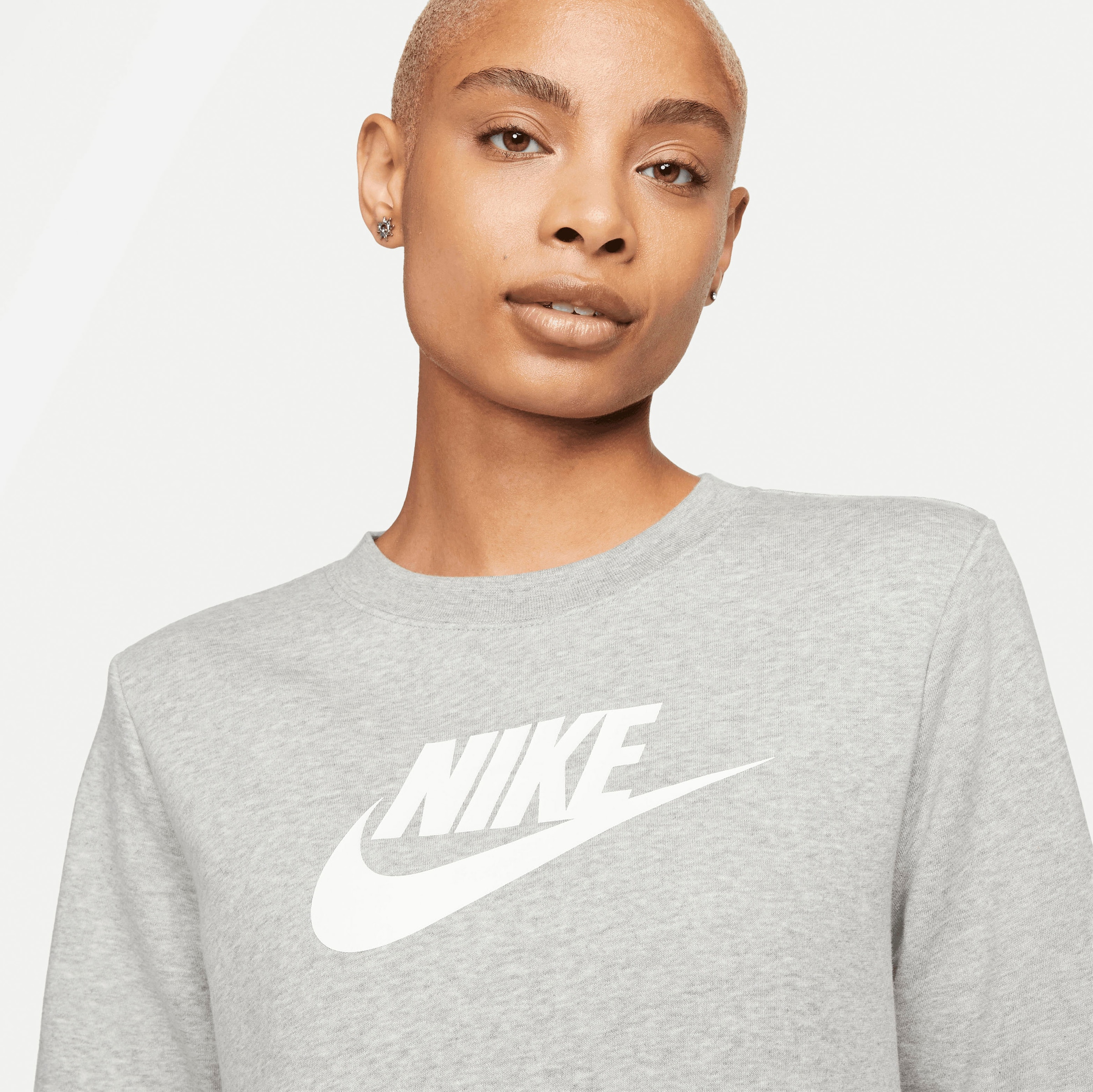Nike Sportswear Sweatshirt »Club Fleece Women's Logo Crew-Neck Sweatshirt«, Damen Pullover aus weichem Fleece Material