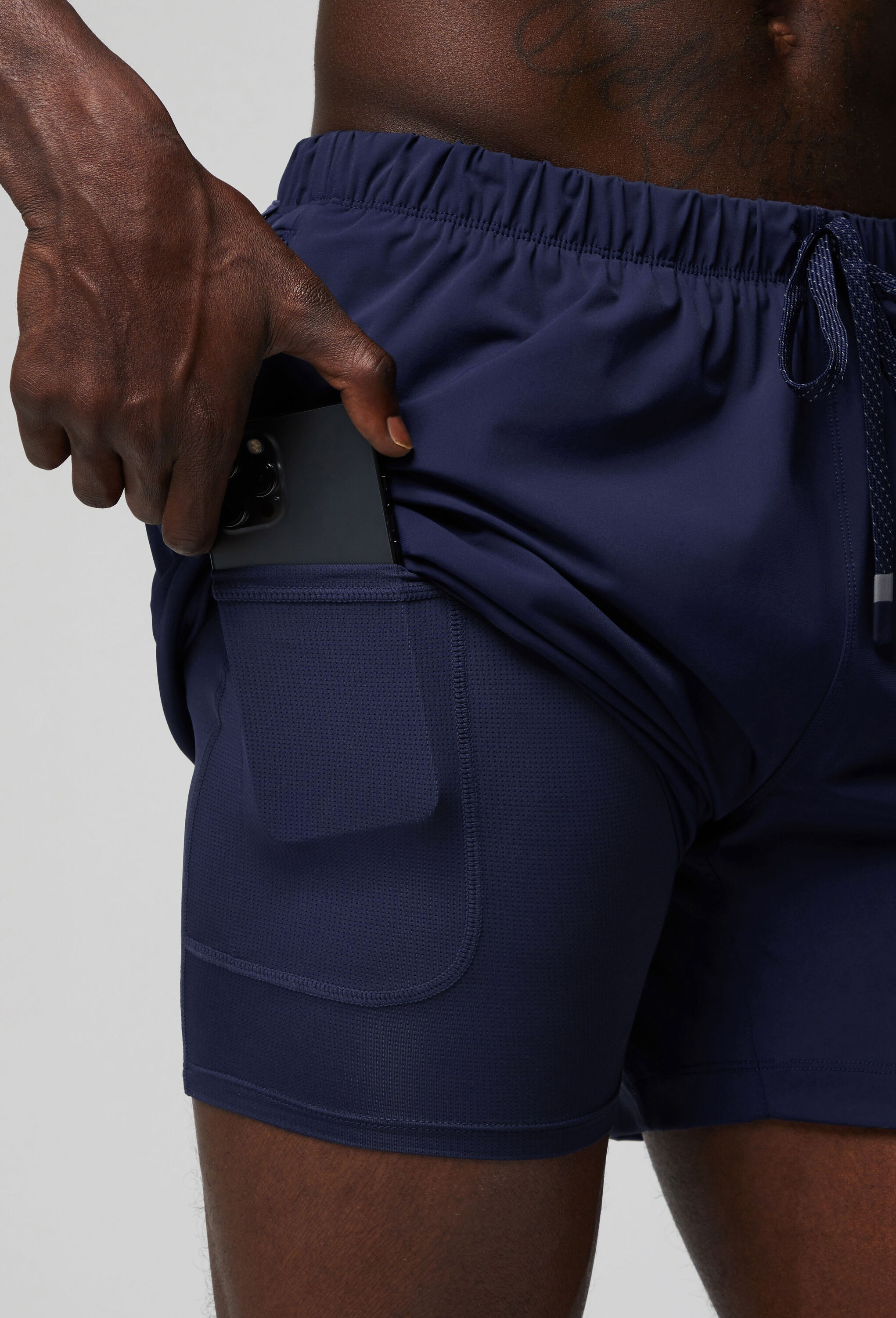 Fabletics Outdoorhose »Fabletics Shorts The One Short mit Innenhose 13cm«  High-Stretch-Boundless-Material