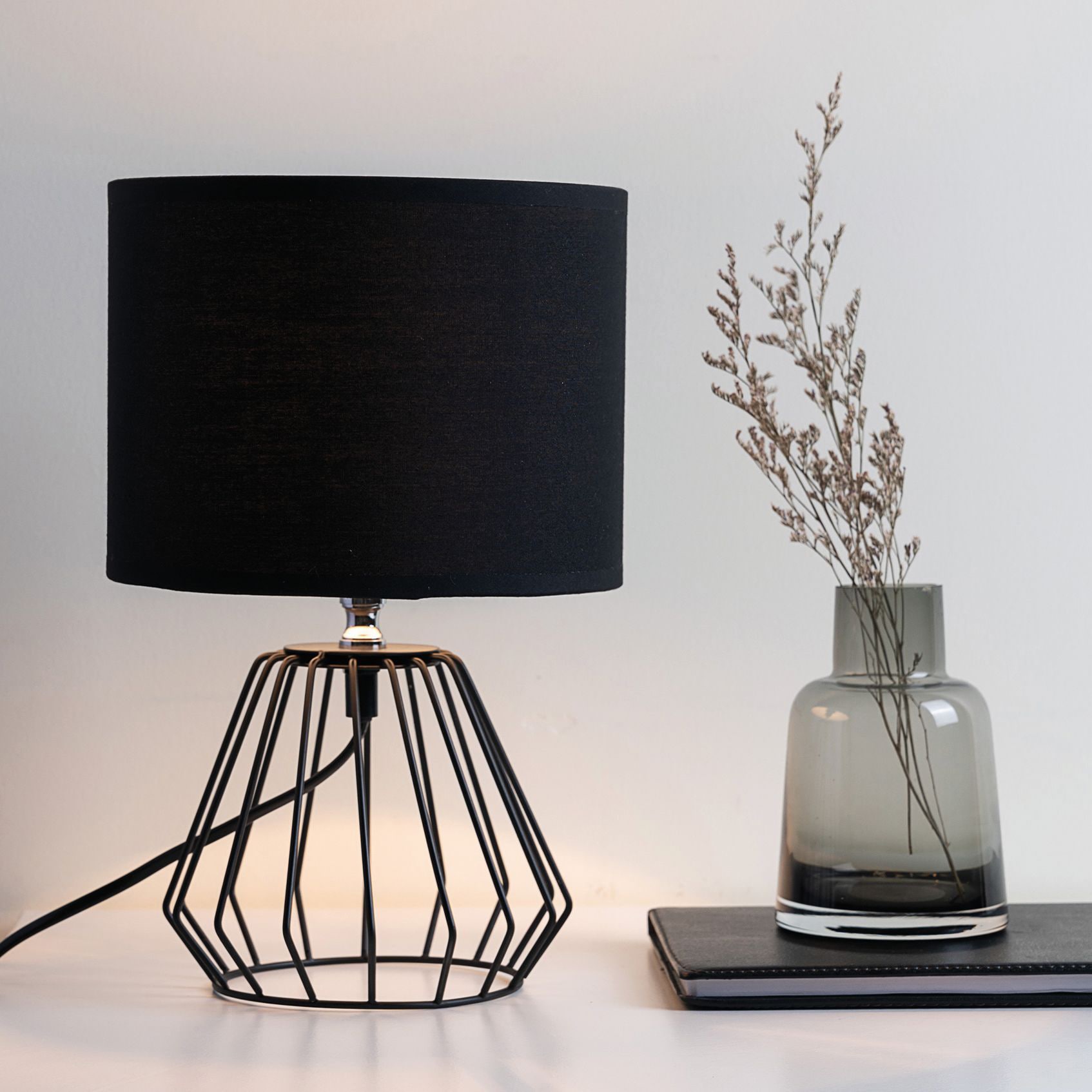 Pauleen LED Tischleuchte »Shiny Diamond«, 1 flammig, Leuchtmittel E27 | Leuchtmittel wechselbar, E27, 3step dimmbar, Schwarz, Draht, Stoffschirm