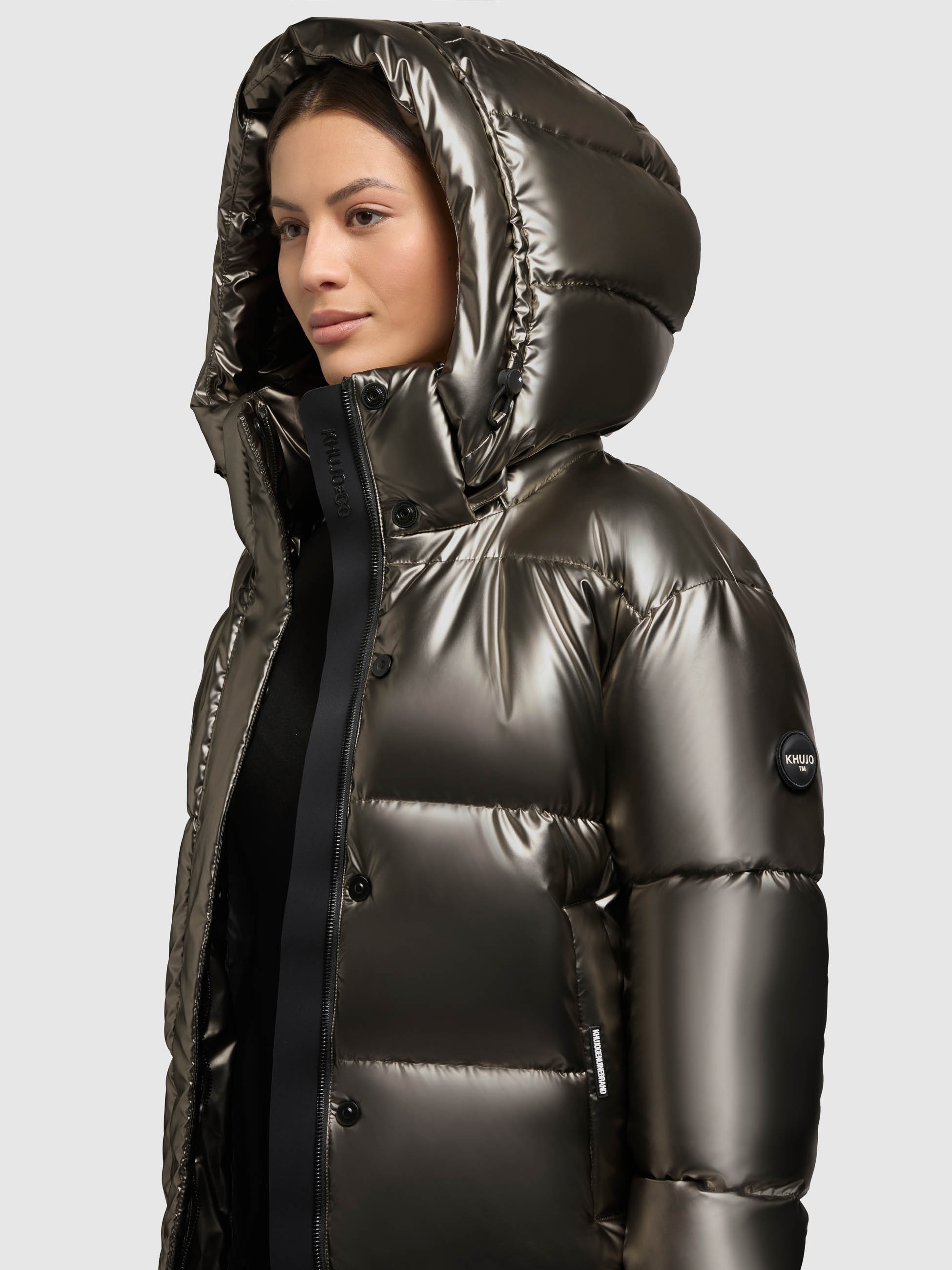 khujo Steppjacke »DEVINA2 SHINY« mit Kapuze abnehmbare Kapuze, Windschutzblende mit Magnetverschluss