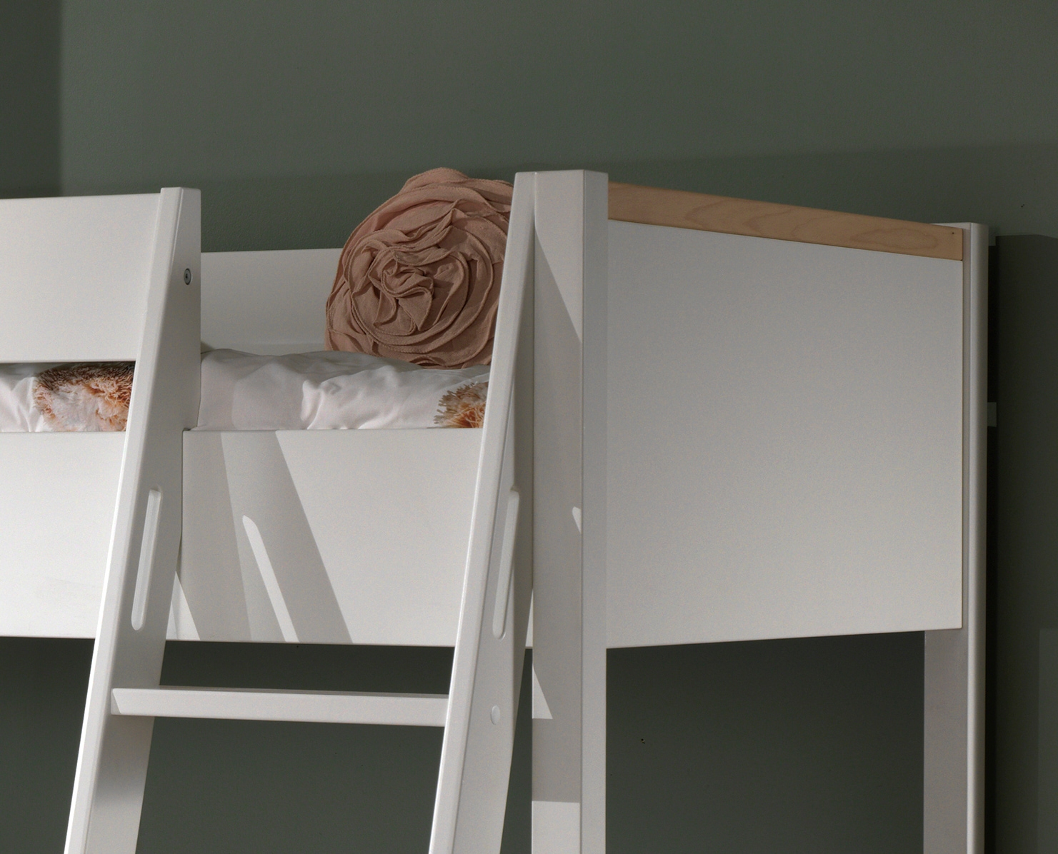 Vipack Hochbett »London«, (Made in Europe), mit Melamin-Oberfläche und Rollrost