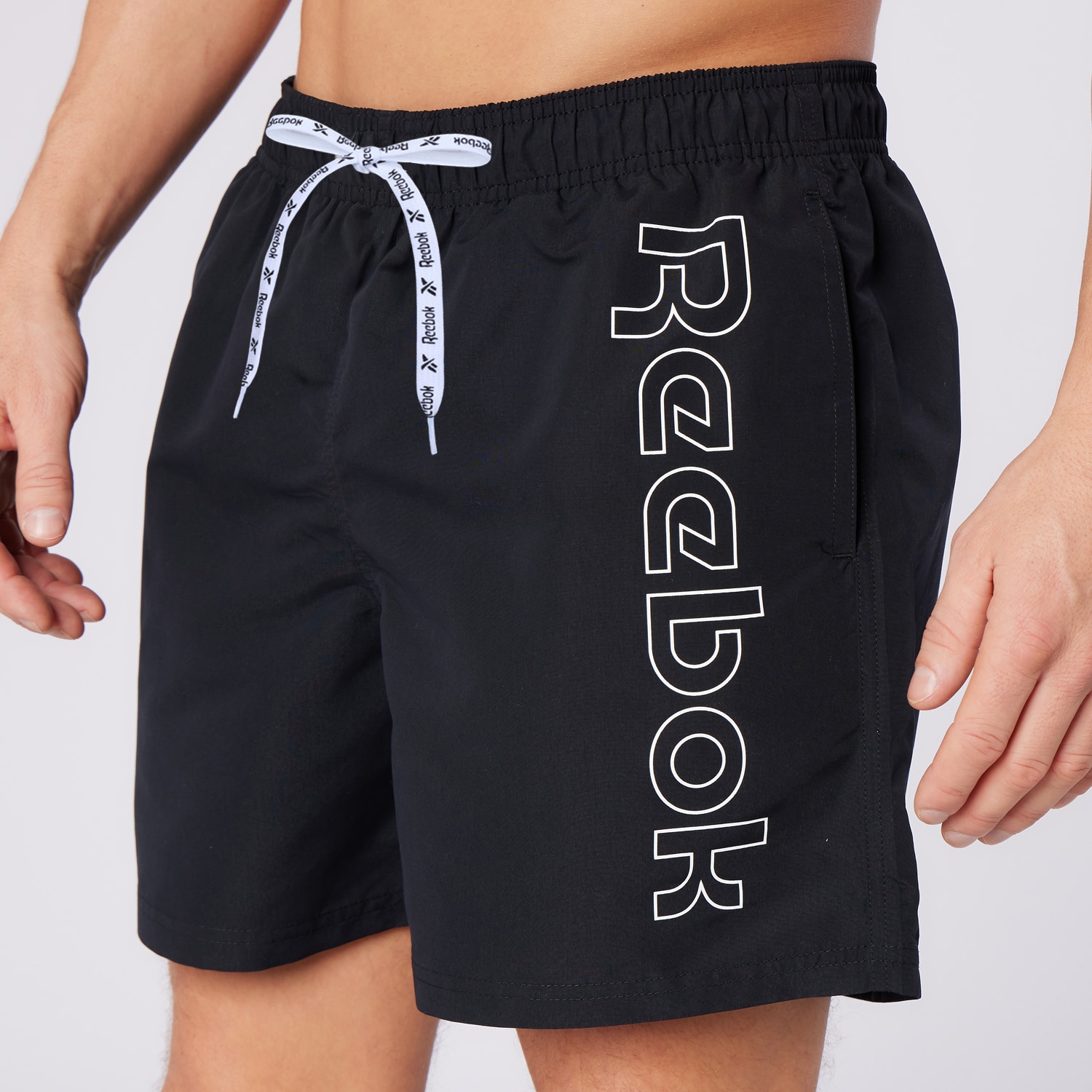 Reebok Badeshorts »Abbott« mit Tunnelzug und seitlichen Taschen