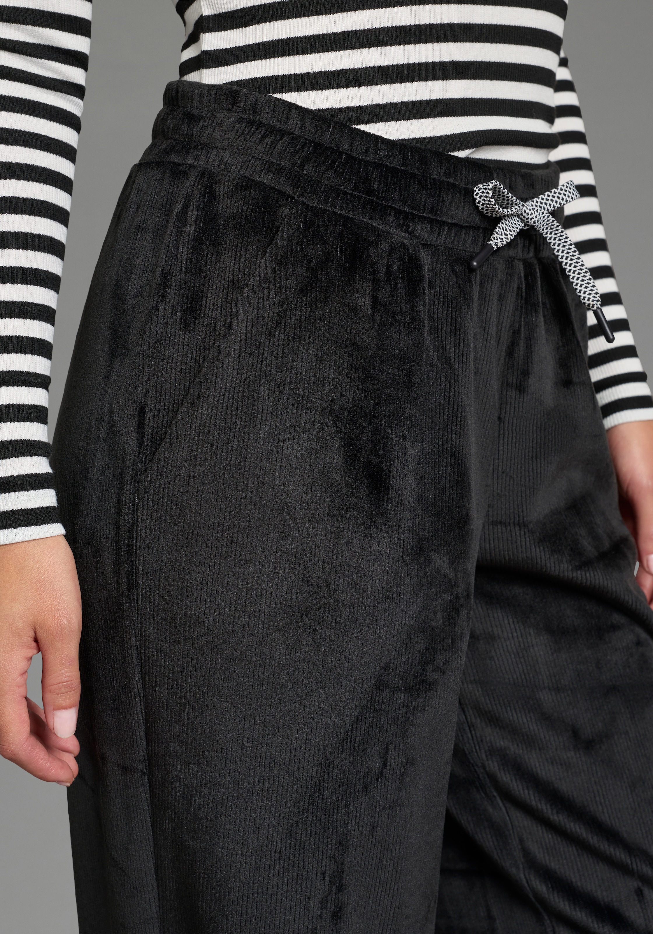 Ocean Sportswear Sweathose  aus elastischer Nickiqualität in Cord-Optik