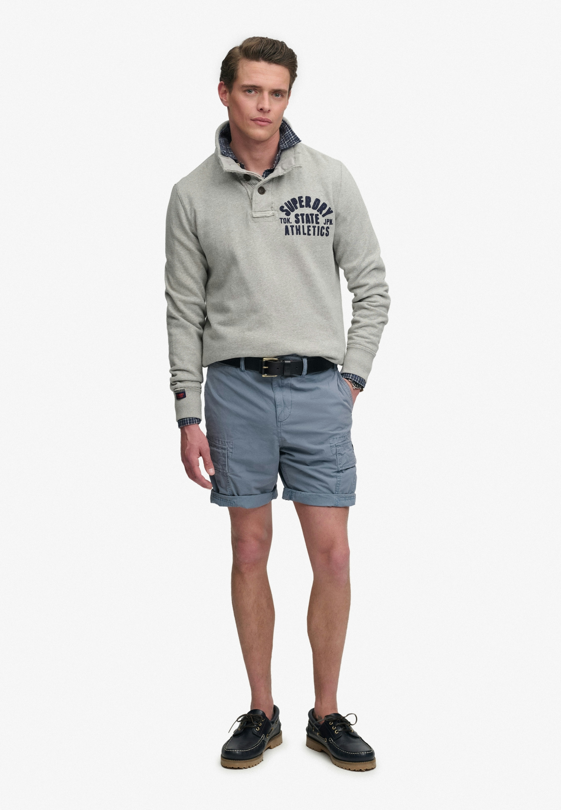 Superdry Cargoshorts »RIPSTOP LIGHT CARGO SHORT«  Relaxed Fit, knielange Schnittform, mit Reißverschluss