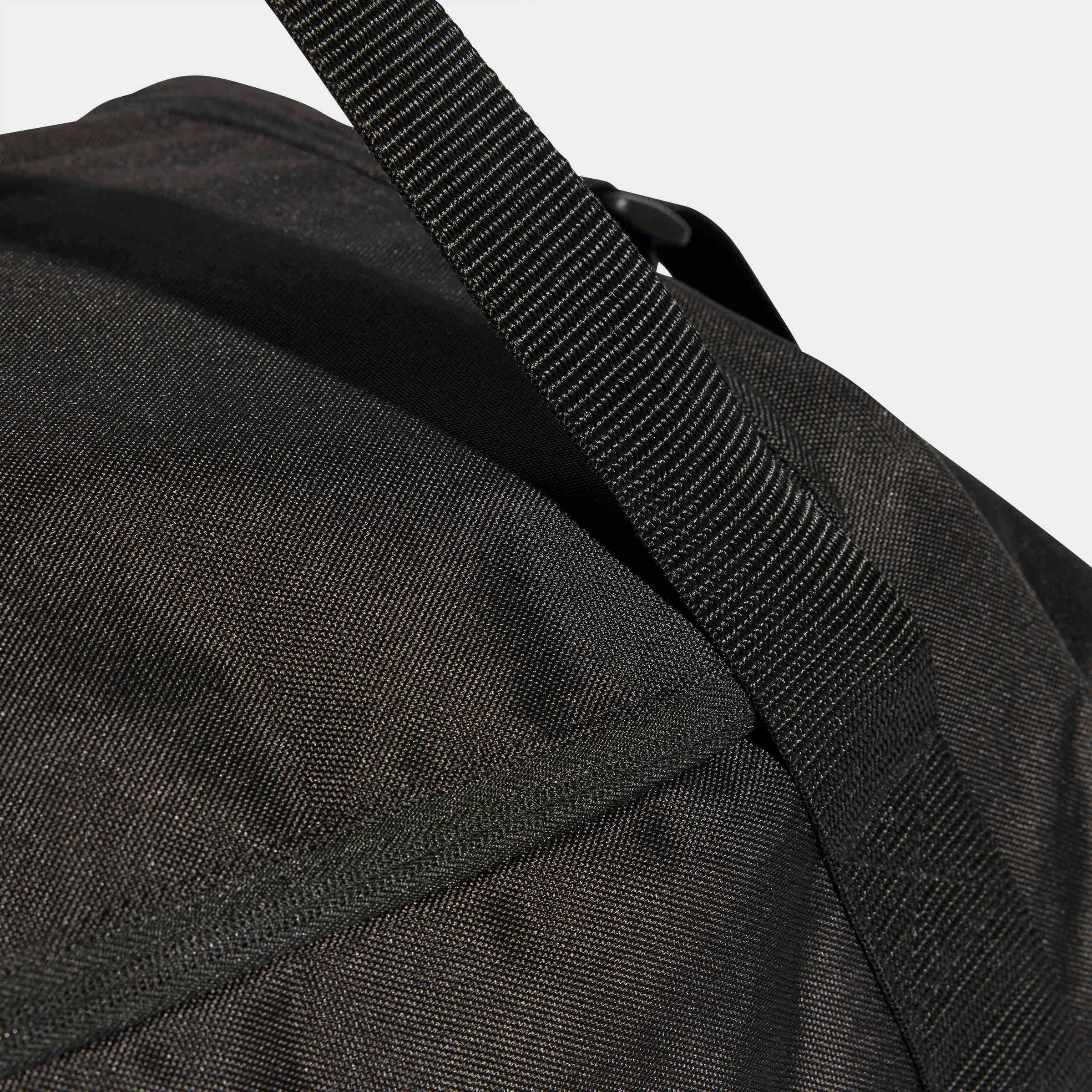 adidas Performance Sporttasche »TIRO MEDIUM DUFFELBAG MIT BODENFACH«