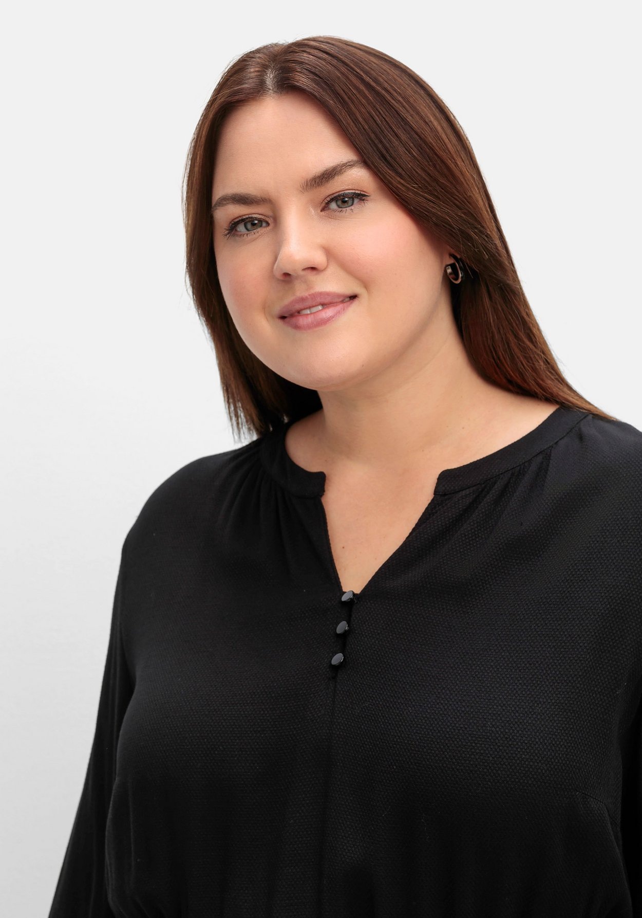 Sheego Shirtkleid »Tailliertes Kleid mit Taschen, in Strukturqualität«
