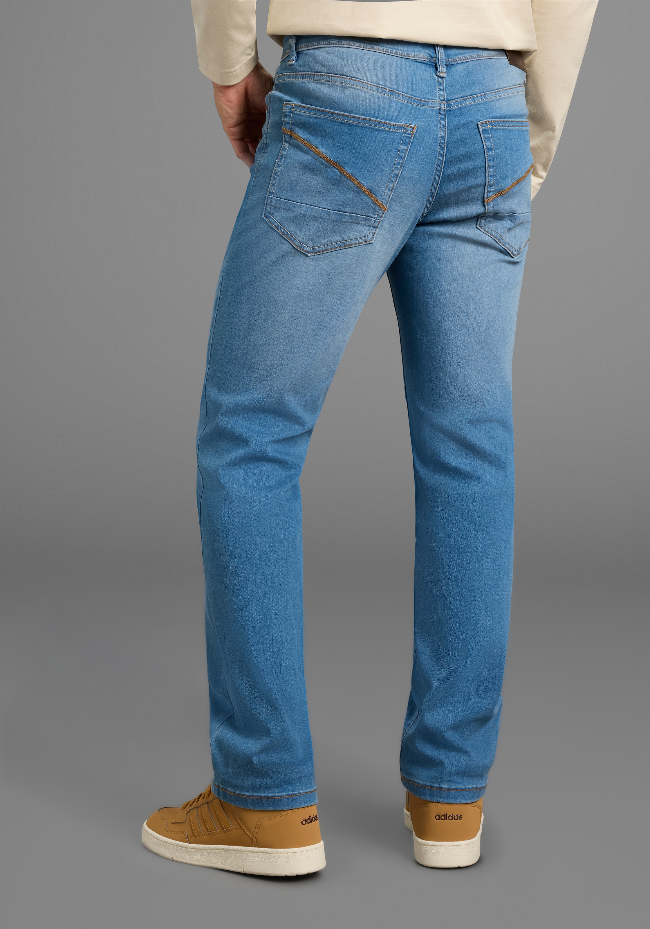 Arizona Straight-Jeans gerades Bein, mit Eingrifftaschen, Gesäßtaschen und Coinpocket