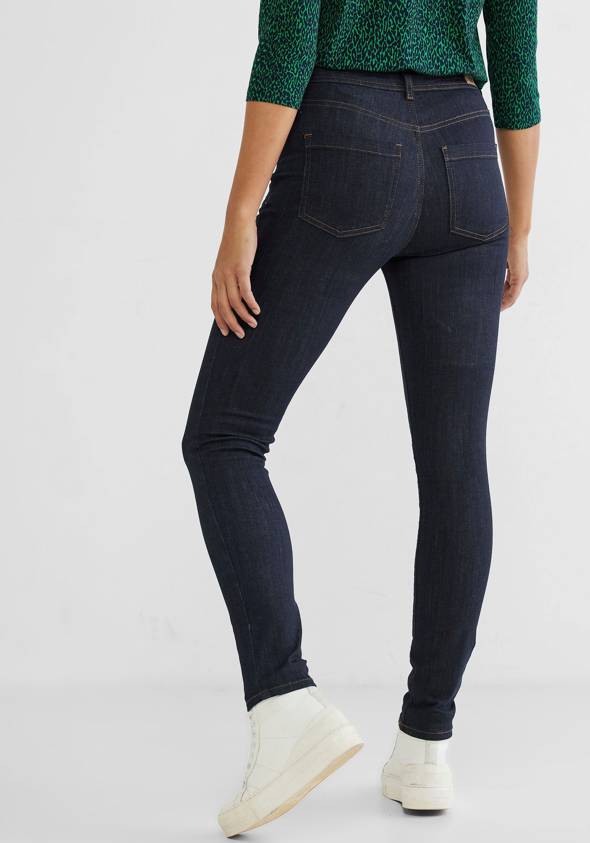 STREET ONE Slim-fit-Jeans »STYLE bei ♕ Design schlichtem in YORK«