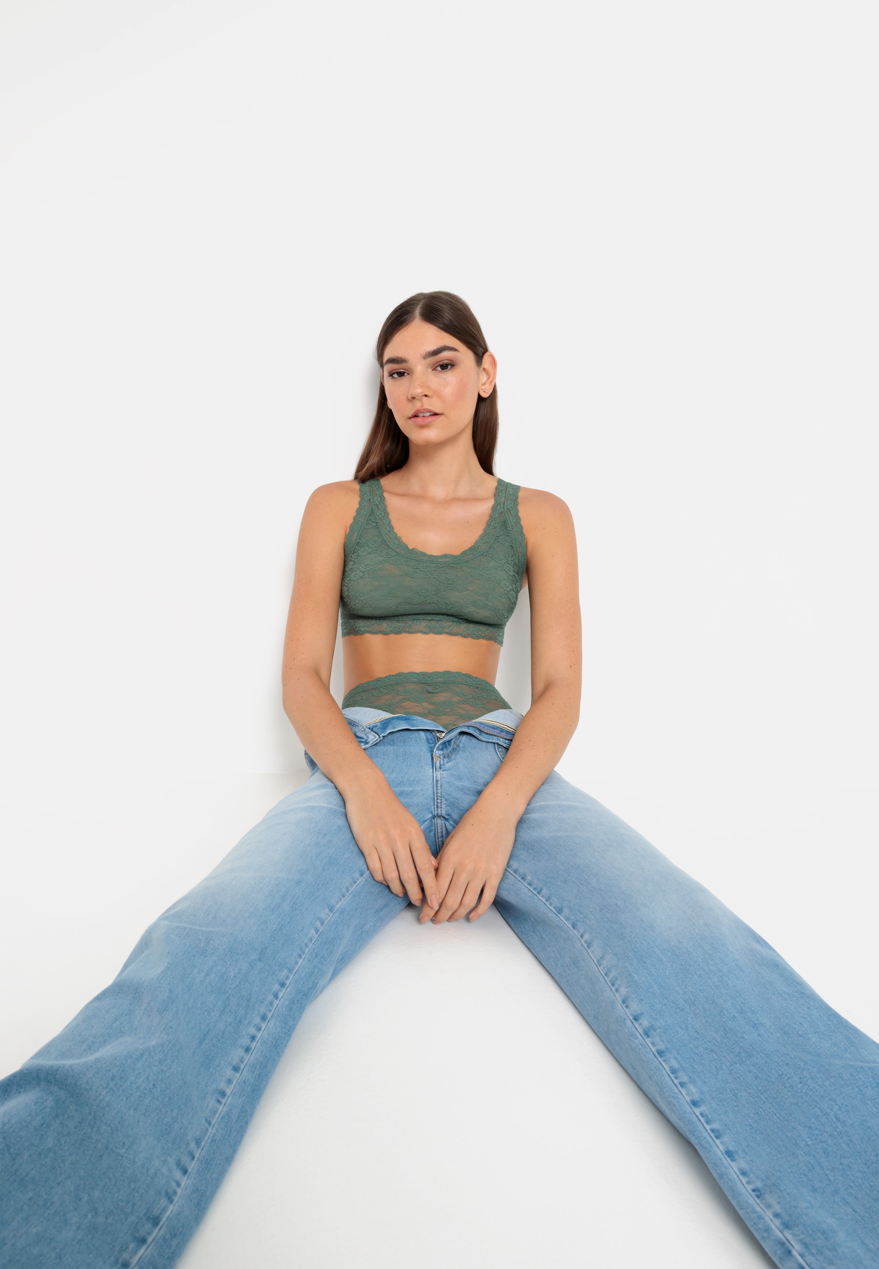 LSCN by LASCANA Bustier, aus zarter Spitze