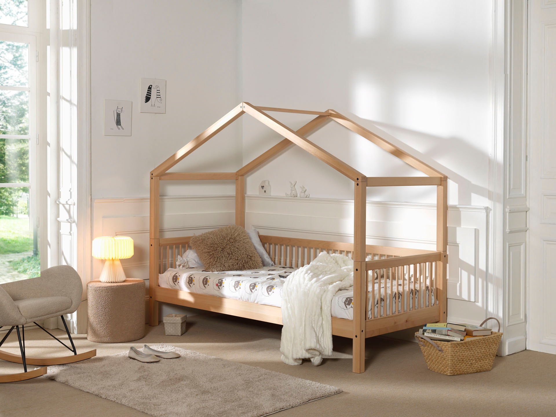 Vipack Hausbett »Forrest mit hochwertiger und stabiler Verarbeitung, Made in Europe« Buche massiv natur, 90/200 cm, inkl. Bettschublade auf Rollen,  wahlweise ohne oder mit Textilhimmel