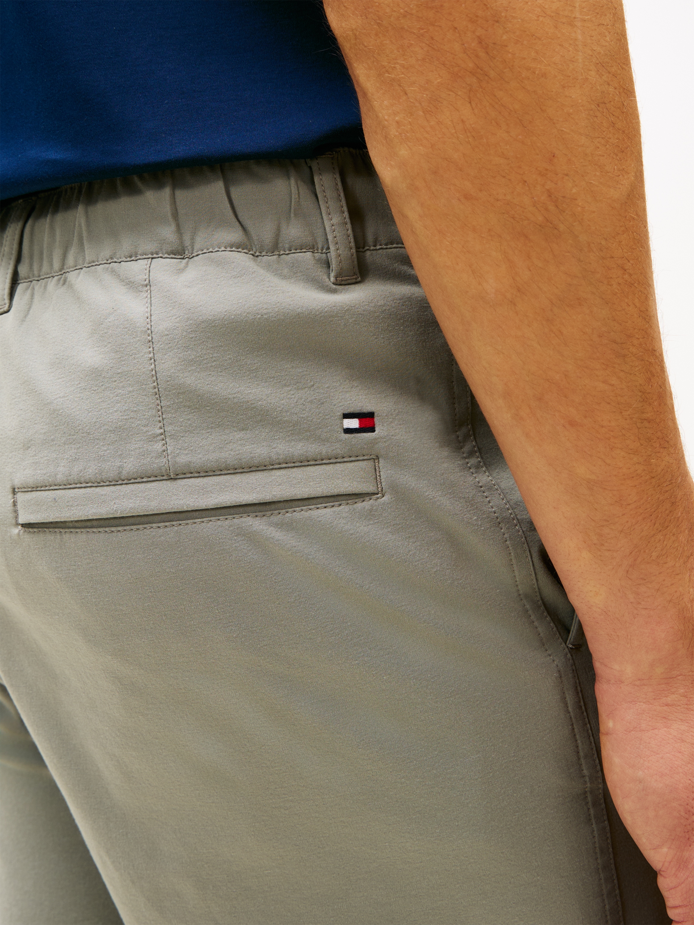 Tommy Hilfiger Chinoshorts »DOVER«  mit Flag-Stickerei