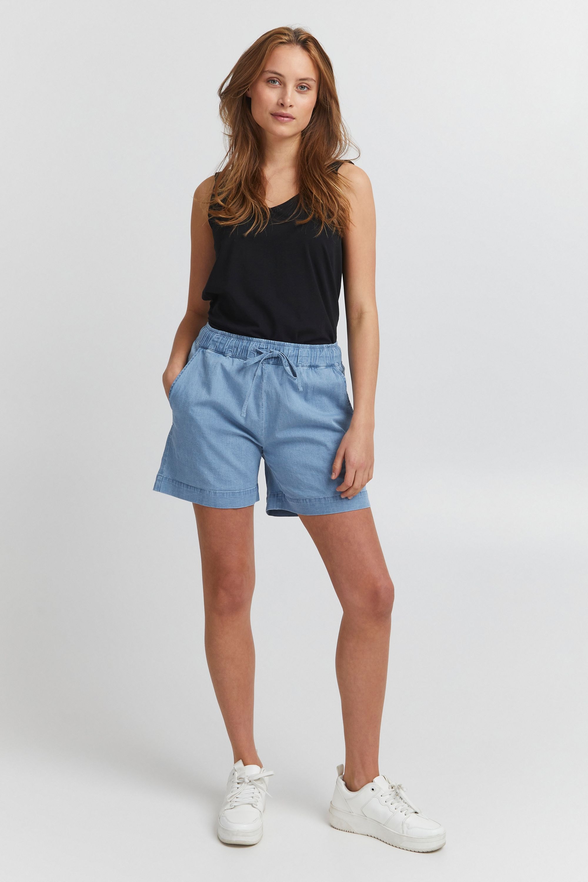 OXMO Shorts »Jeansshorts OXLillith«
