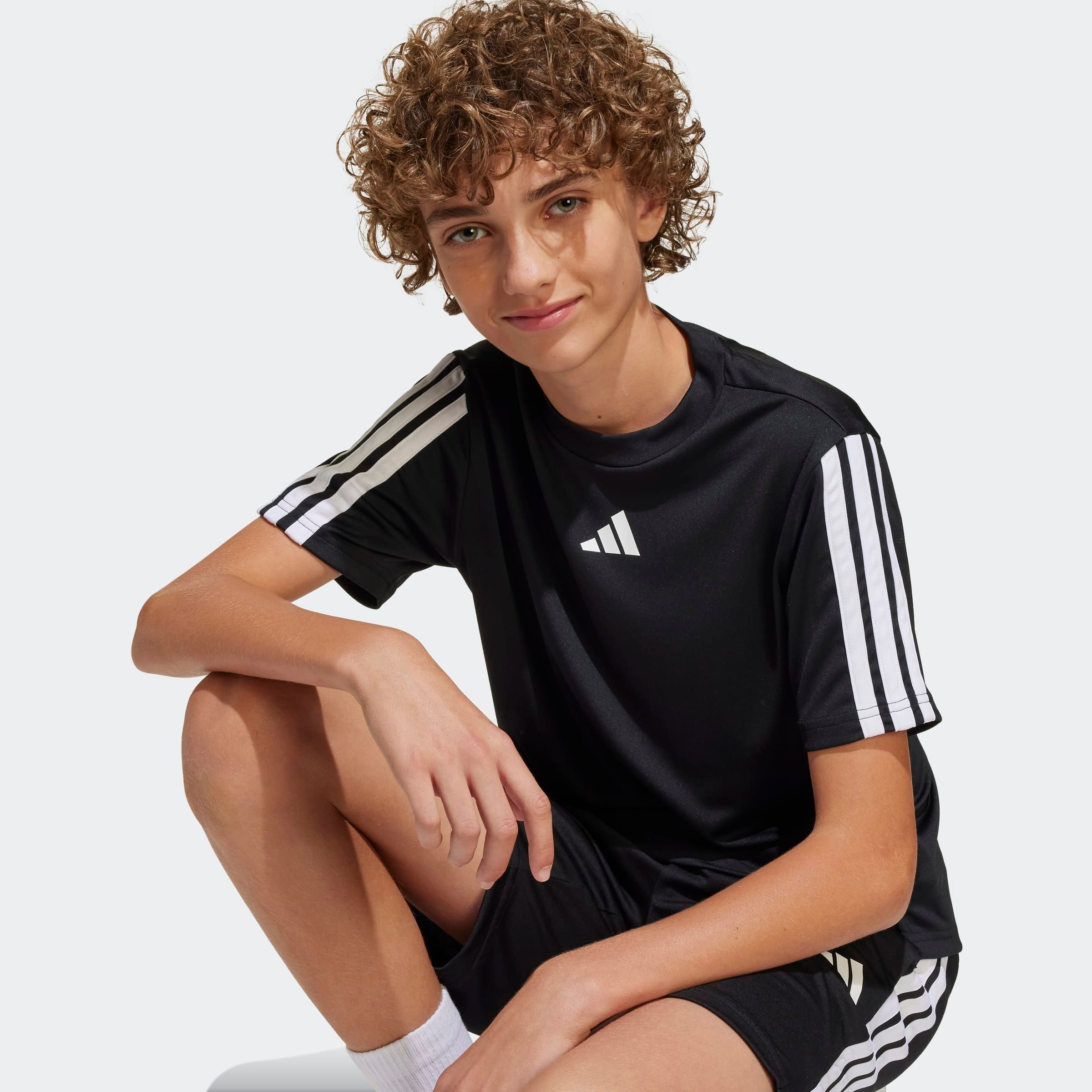 adidas Sportswear T-Shirt »TRAIN ESSENTIALS 3-STREIFEN KIDS« für Kinder, mit Rundhalsausschnitt, ohne Verschluss, aus Polyester