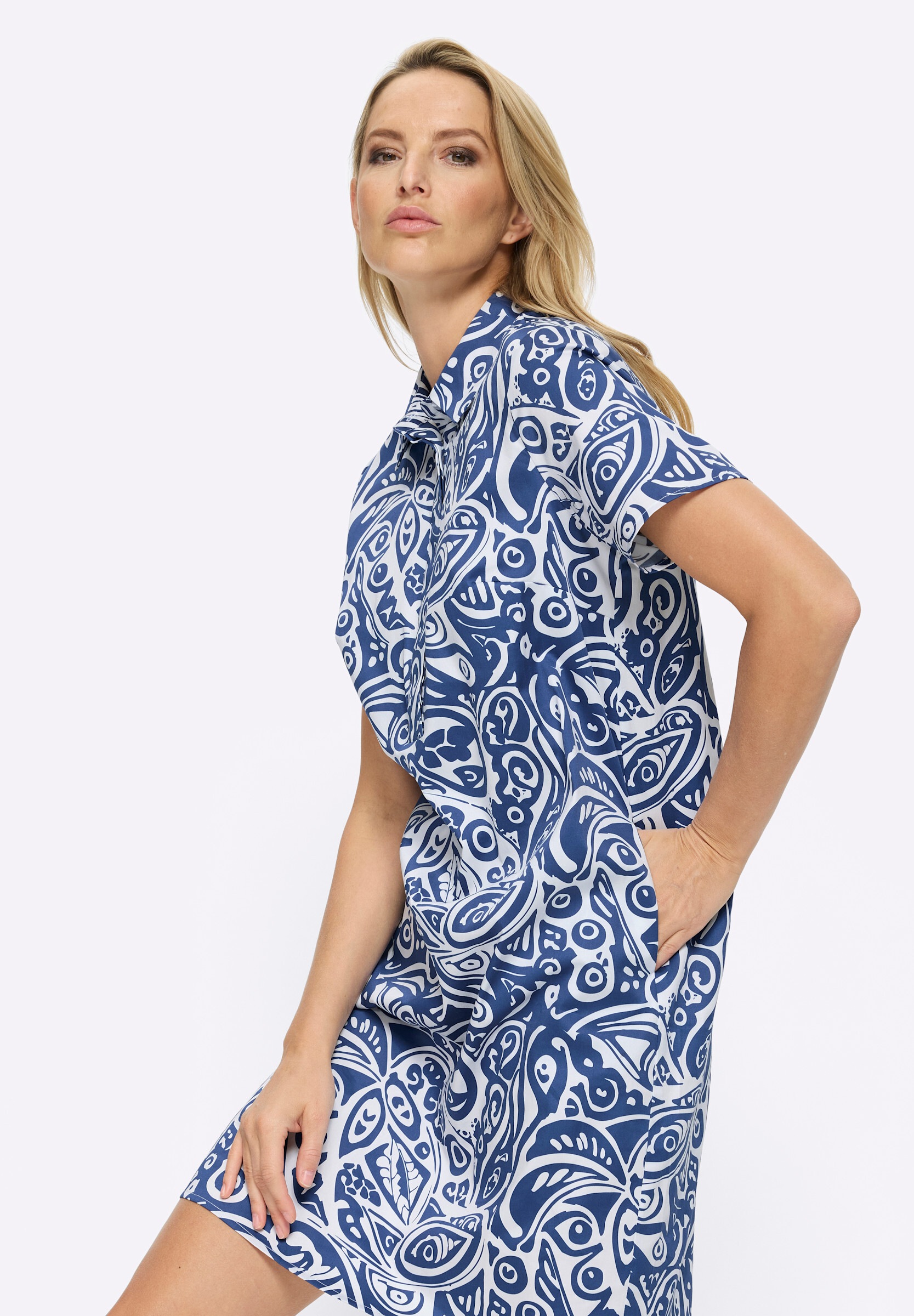 heine Hemdblusenkleid »Druck-Kleid Blusenkleid mit grafischem Muster« Nahttasche