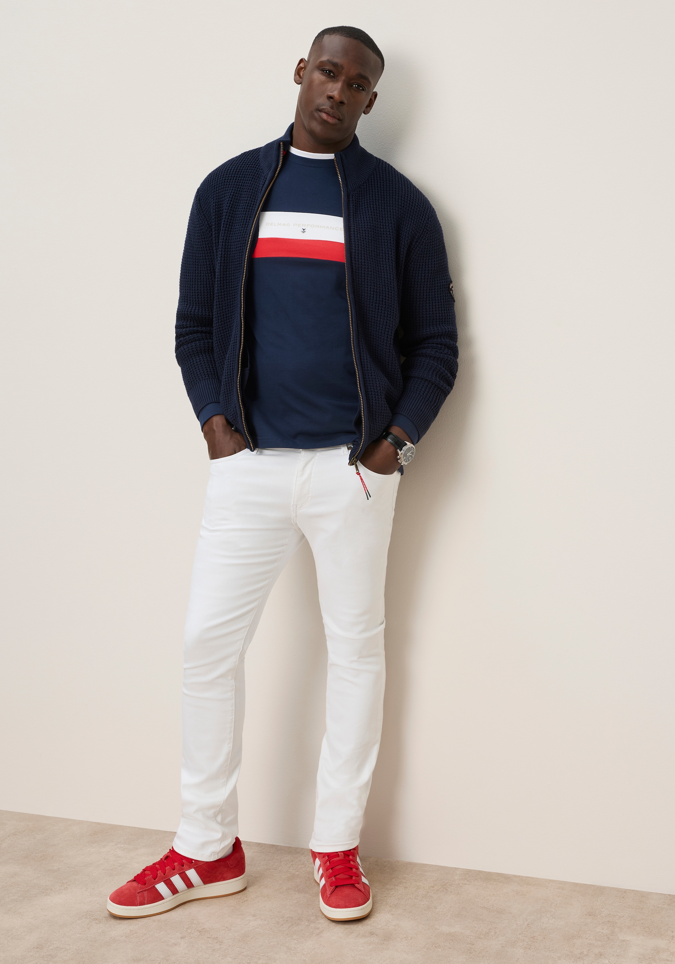 DELMAO Langarmshirt »Neue Kollektion« schmale Passform, Langarm, mit Rundhalsausschnitt