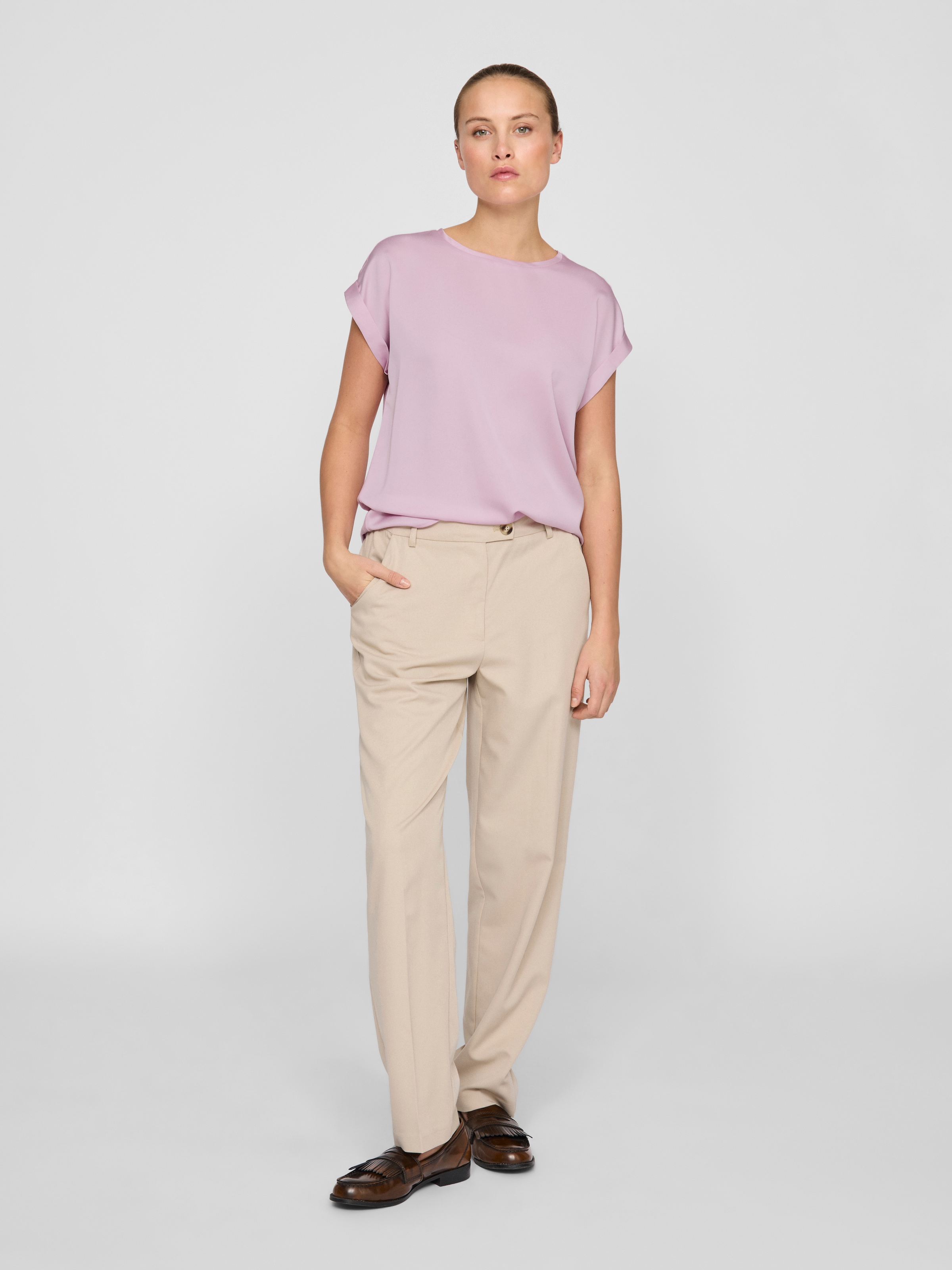 Vila Kurzarmshirt »VIELLETTE S/S SATIN TOP - NOOS«, Satin Optik