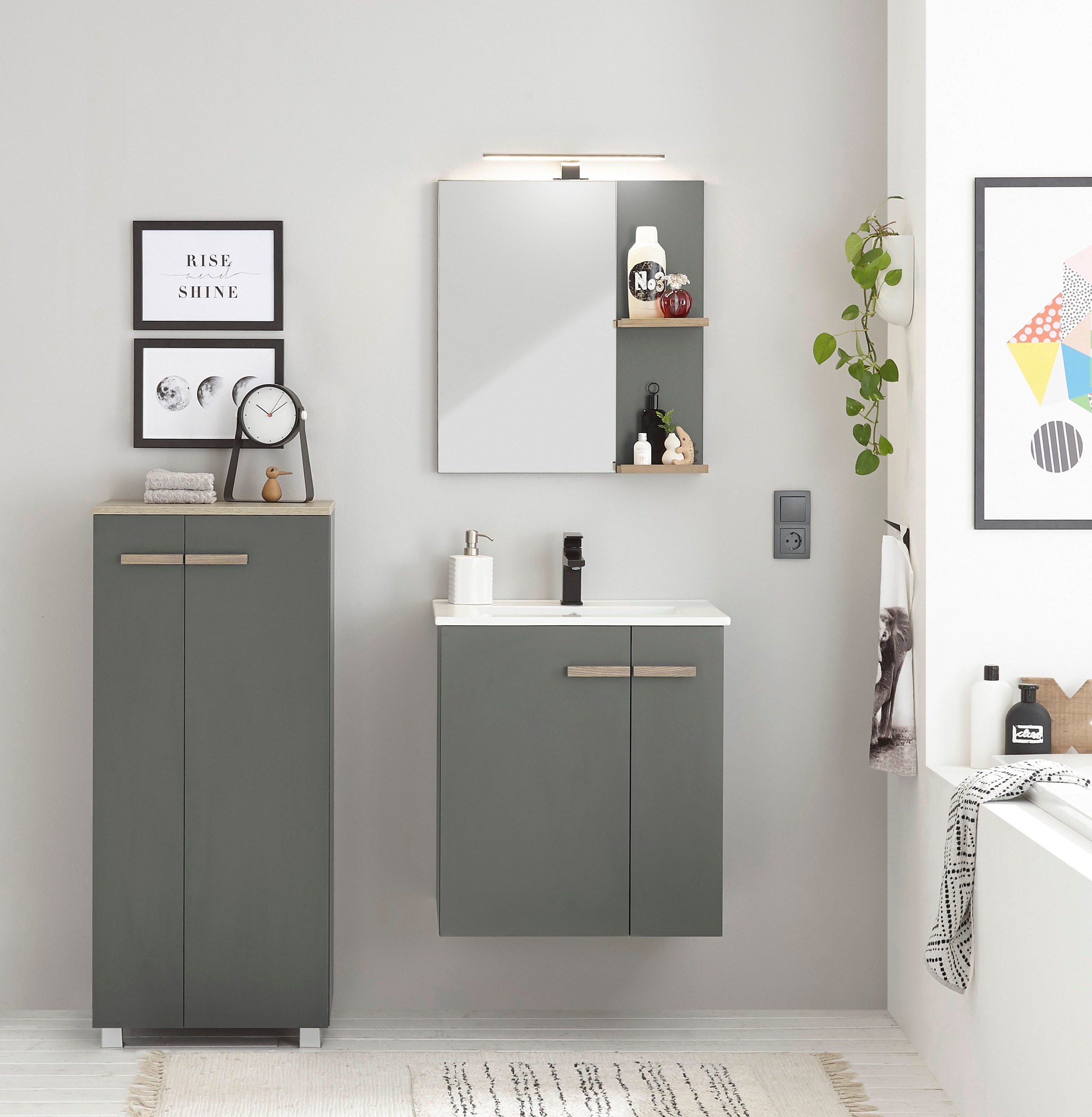 Home affaire Midischrank »SOLiD, Badschrank im modernen Design, Schrank mit Holzgriffen« in zwei Farben verfügbar, mit Stauraum, stehend o. hängend montierbar