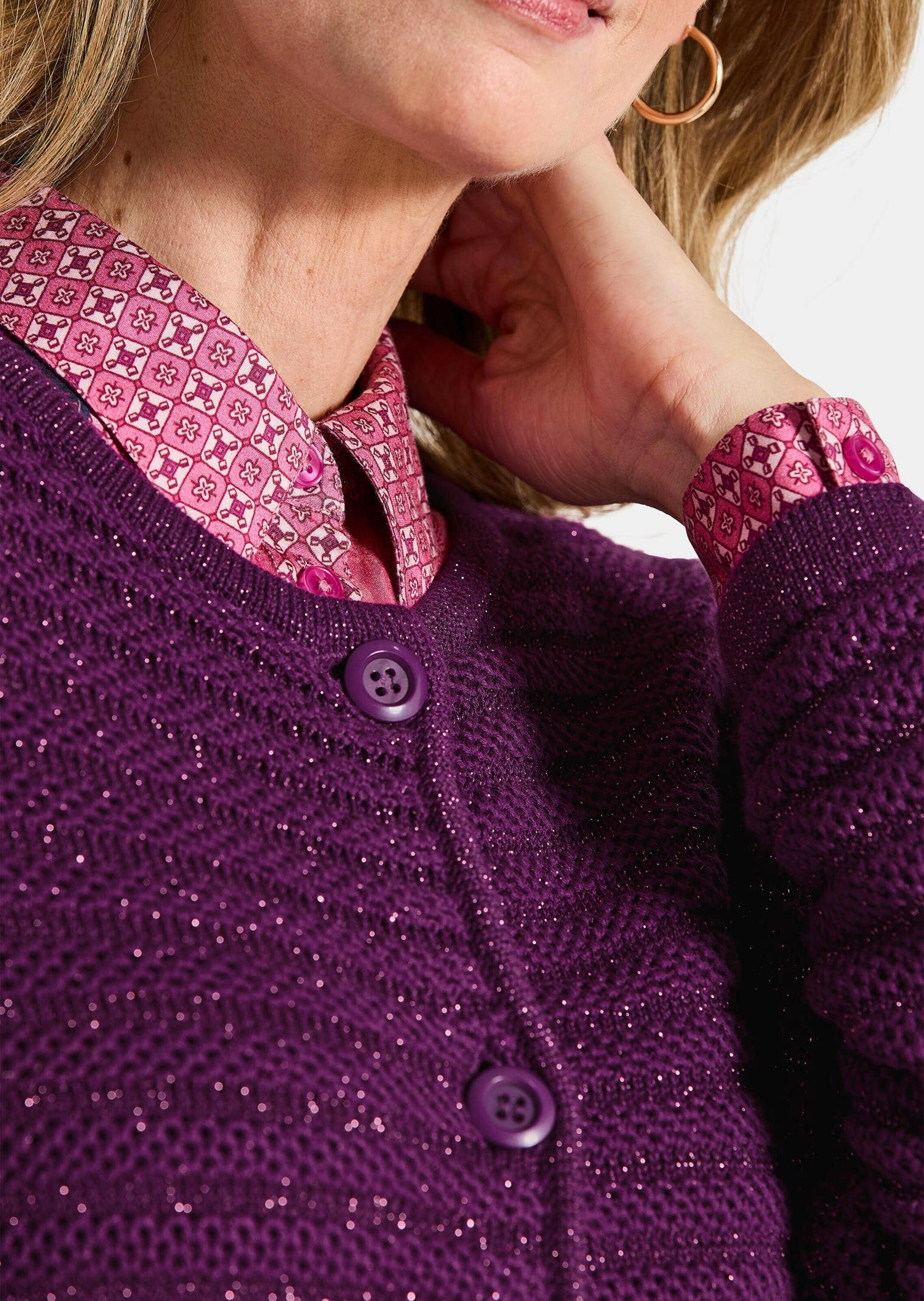 GOLDNER Strickjacke »Kurzgröße Elegante Langarm-Strickjacke mit Lurex« Glanzgarn