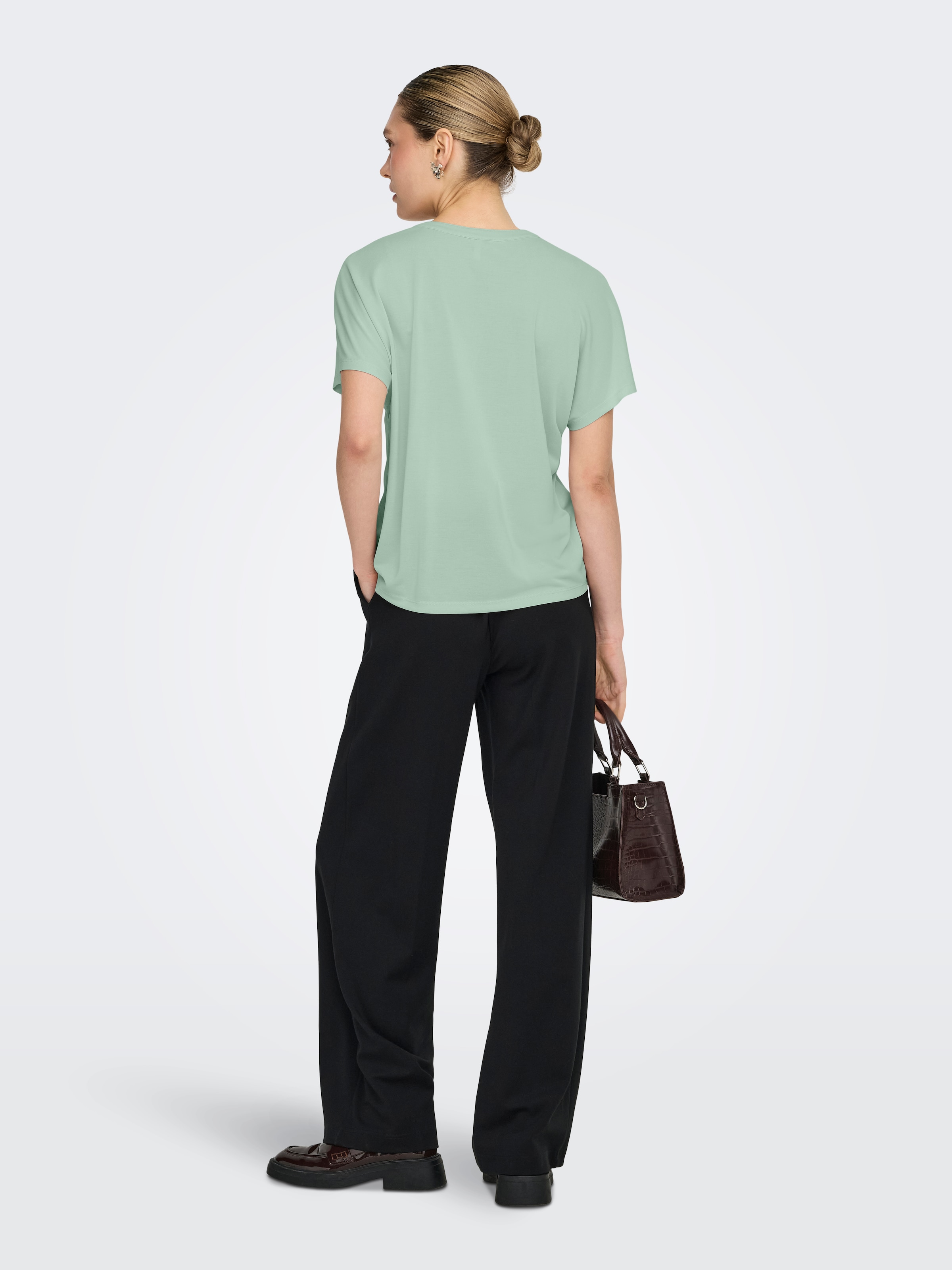 ONLY Kurzarmshirt »ONLFREE LIFE S/S SPLIT TOP JRS« Materialmix, regular fit