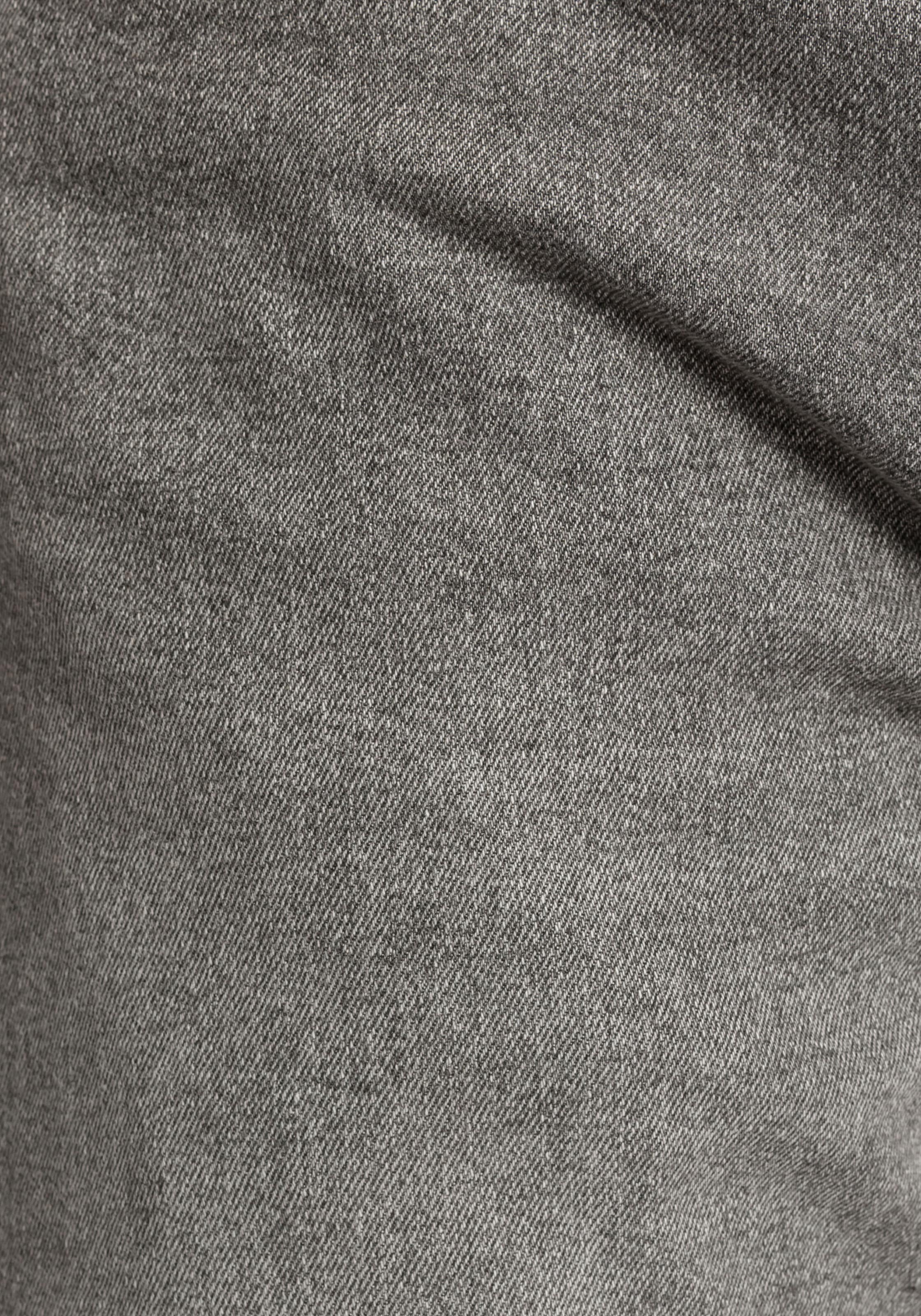 Levi's® Tapered-fit-Jeans »502 TAPER«, in elegantem, modernem Stil