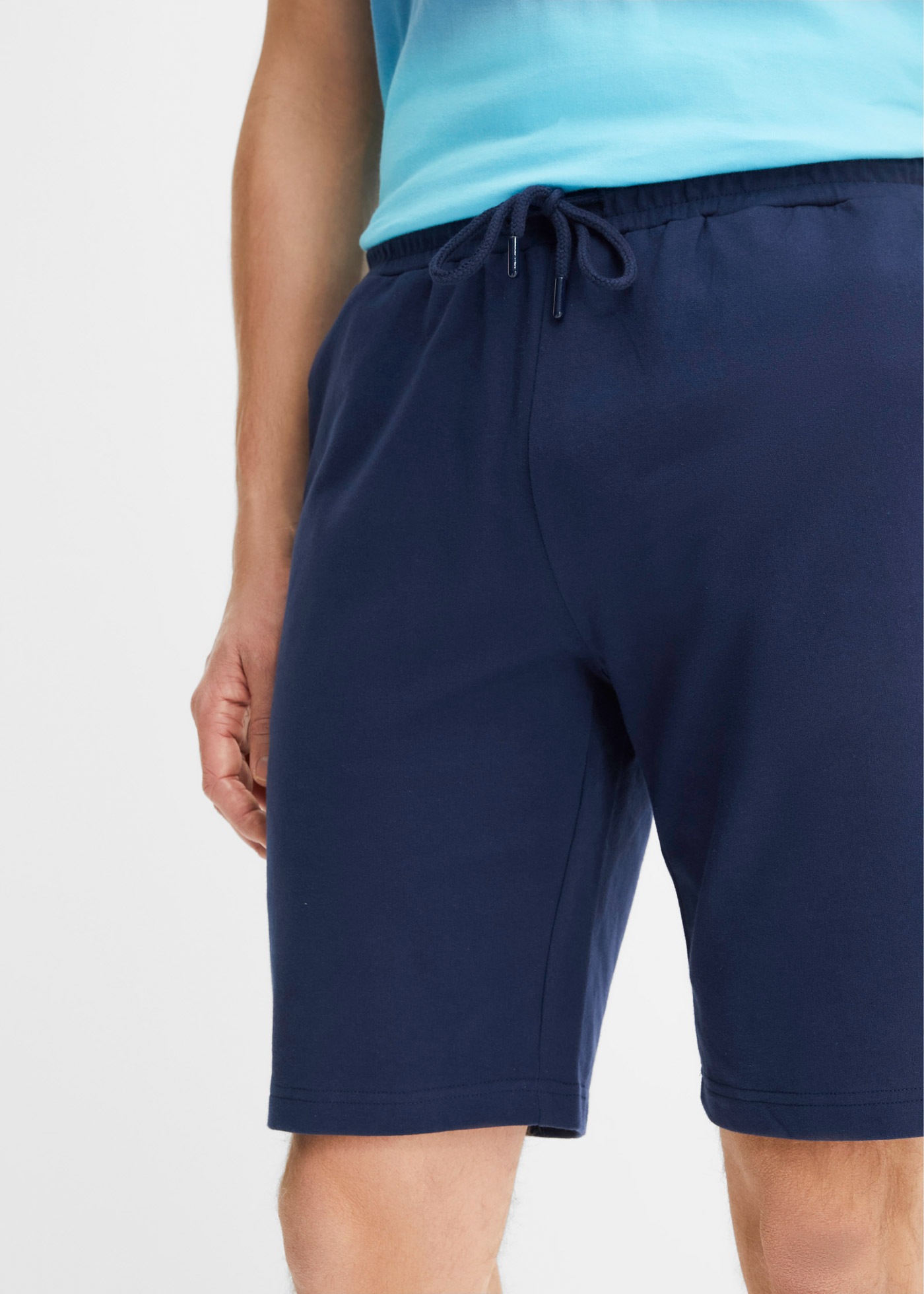 bonprix T-Shirt »T-Shirt und Sweat-Bermuda (2-tlg.Set) aus reiner Baumwolle« Set, 2, 2 Stk. regular fit, Kurzarm, zweiteiliges Set mit Sweat-Bermuda