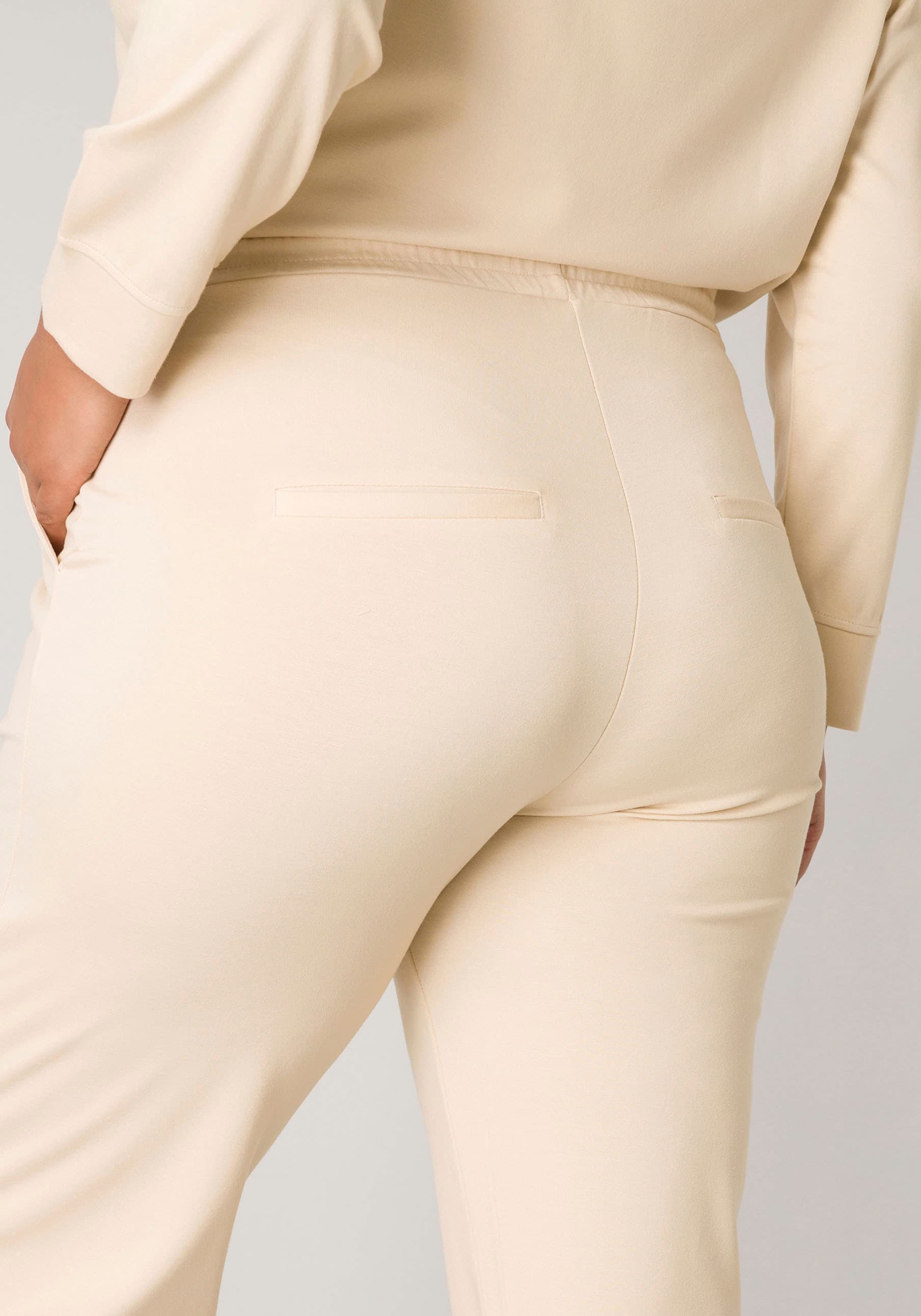 Base Level Curvy Sweathose »BAS-YOANNA«