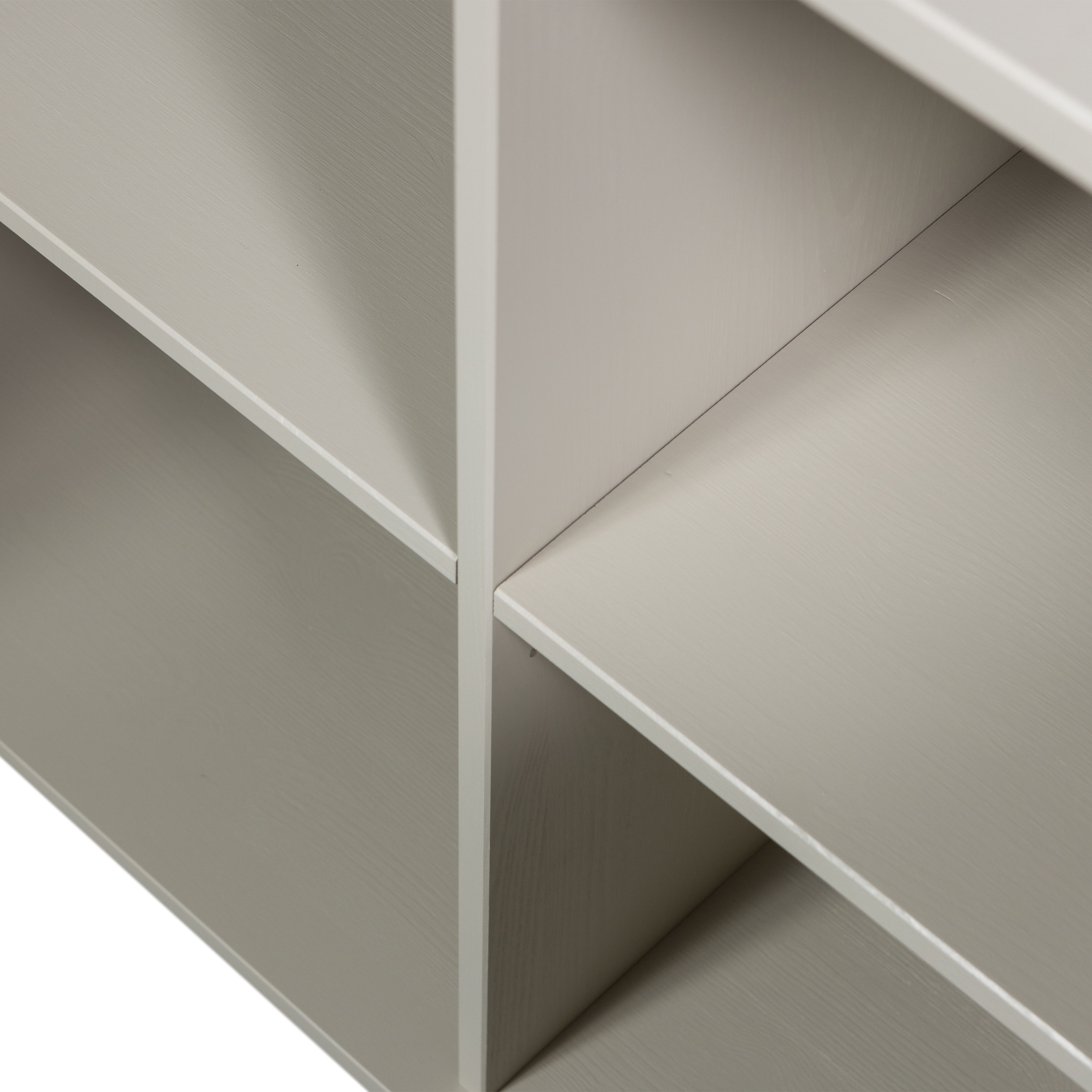 WOOOD Lowboard »WOOOD NEW GRAVURE KOMMODE 200 CM KIEFER DUST [fsc]« New Gravure Sideboard von WOOOD, elegantes Design und viel Stauraum