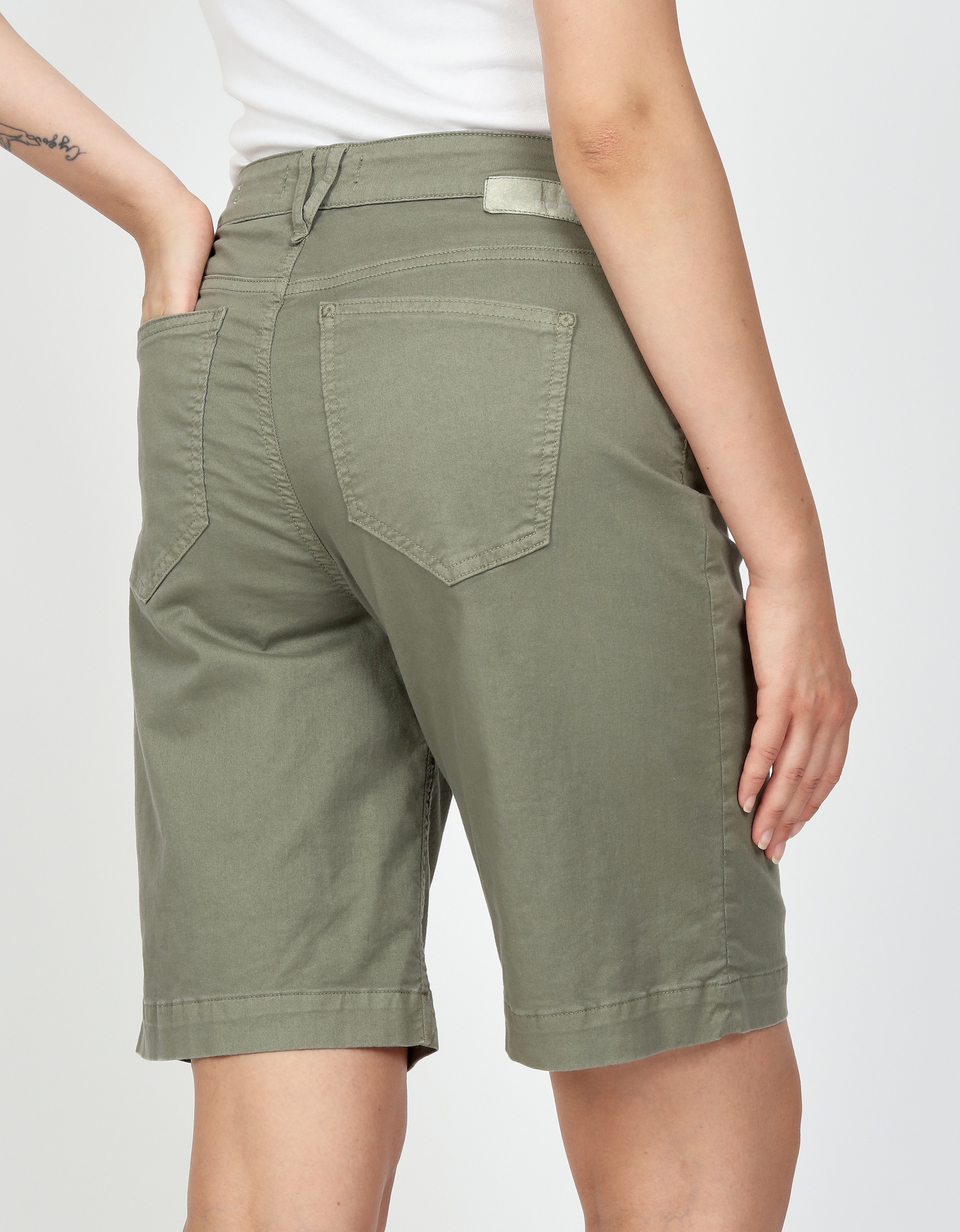 GANG Bermudas »94CARLOTTA BERMUDA«, mit weitem Bein