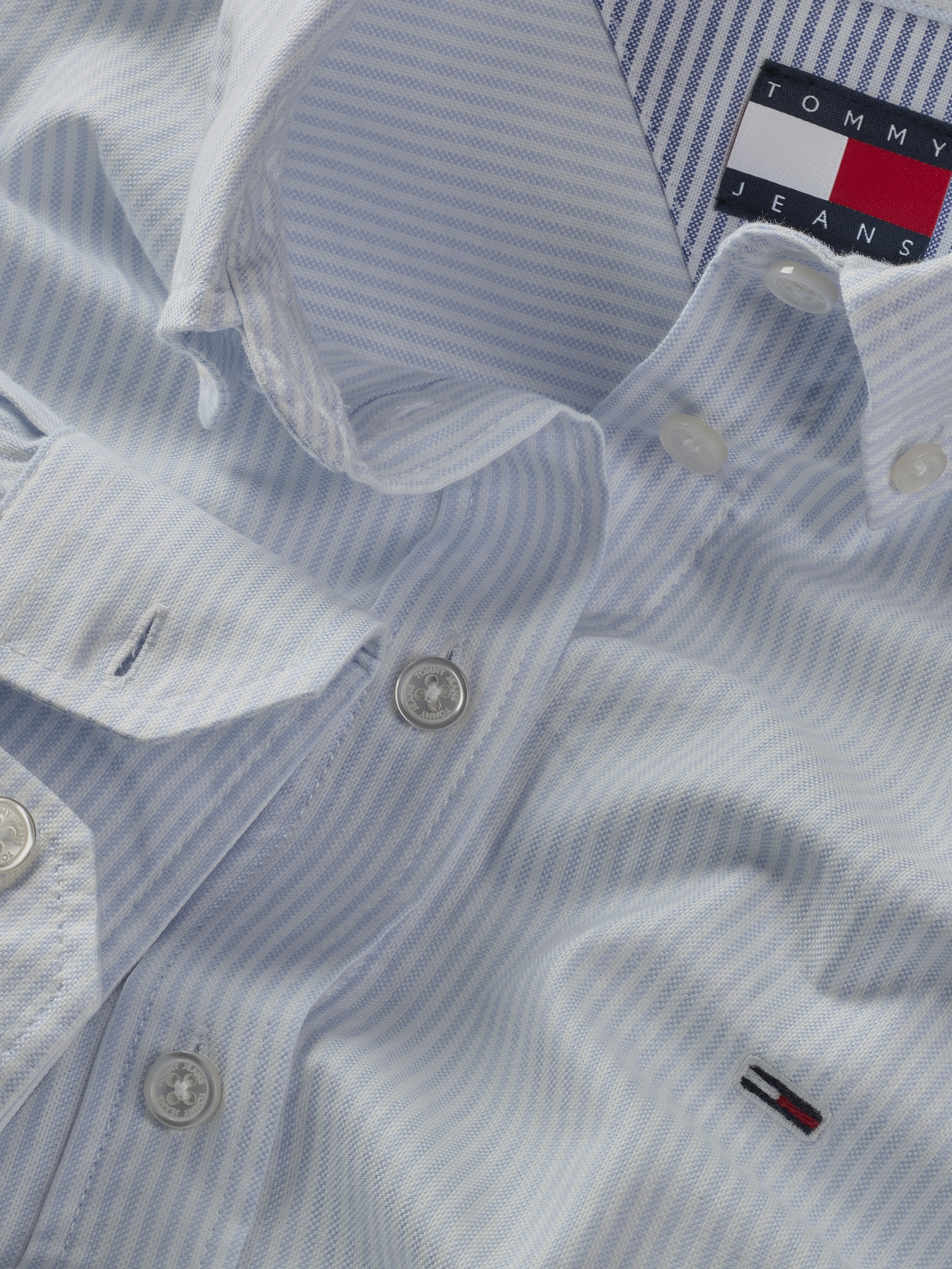 Tommy Jeans Hemdbluse »TJW REG OXFORD SHIRT«, mit Logostickerei