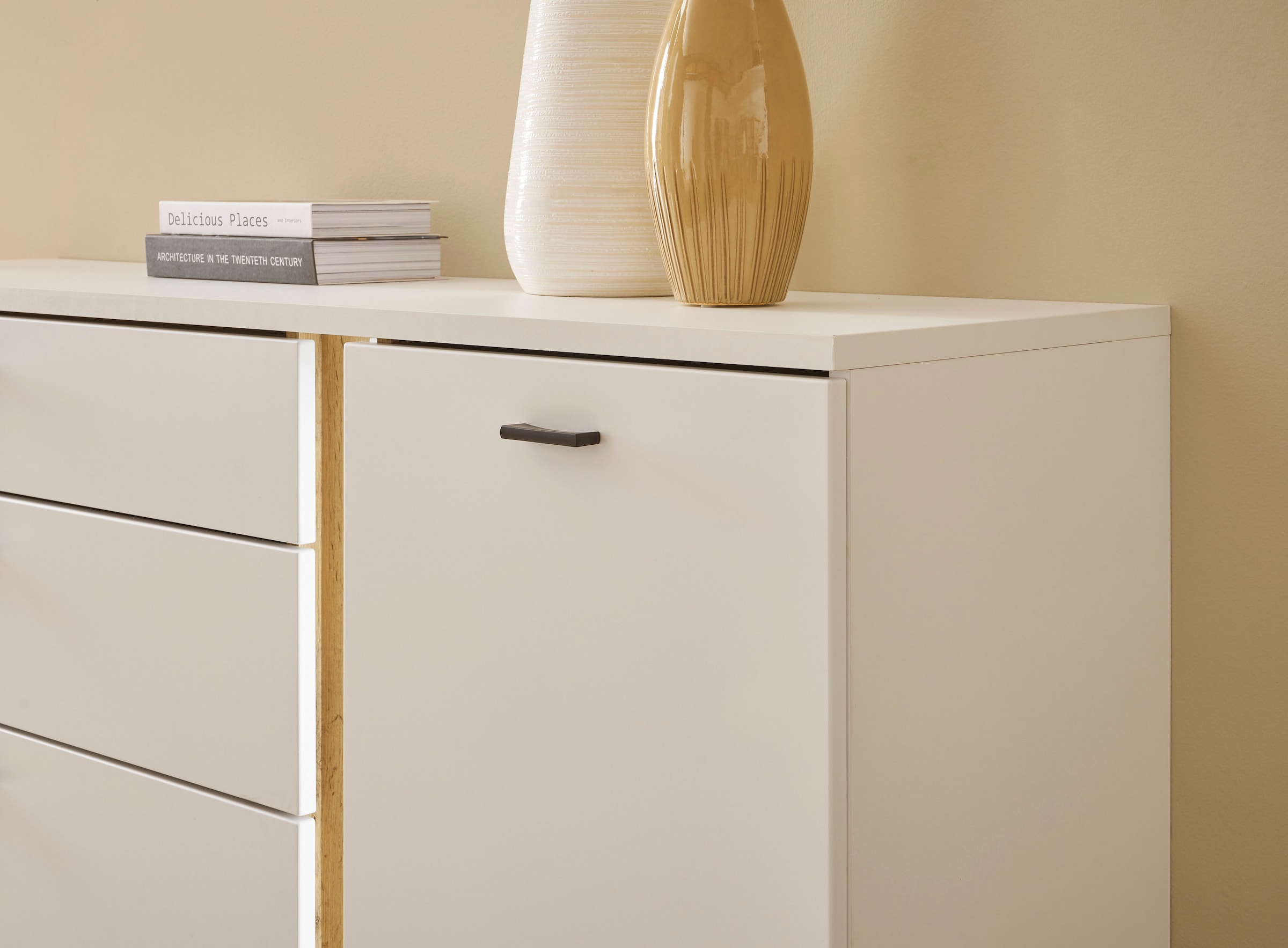 INOSIGN Sideboard »LONG ISLAND«, (1 St.), in moderner Trendfarbe,inklusive senkrechter Beleuchtung,Breite 150 cm