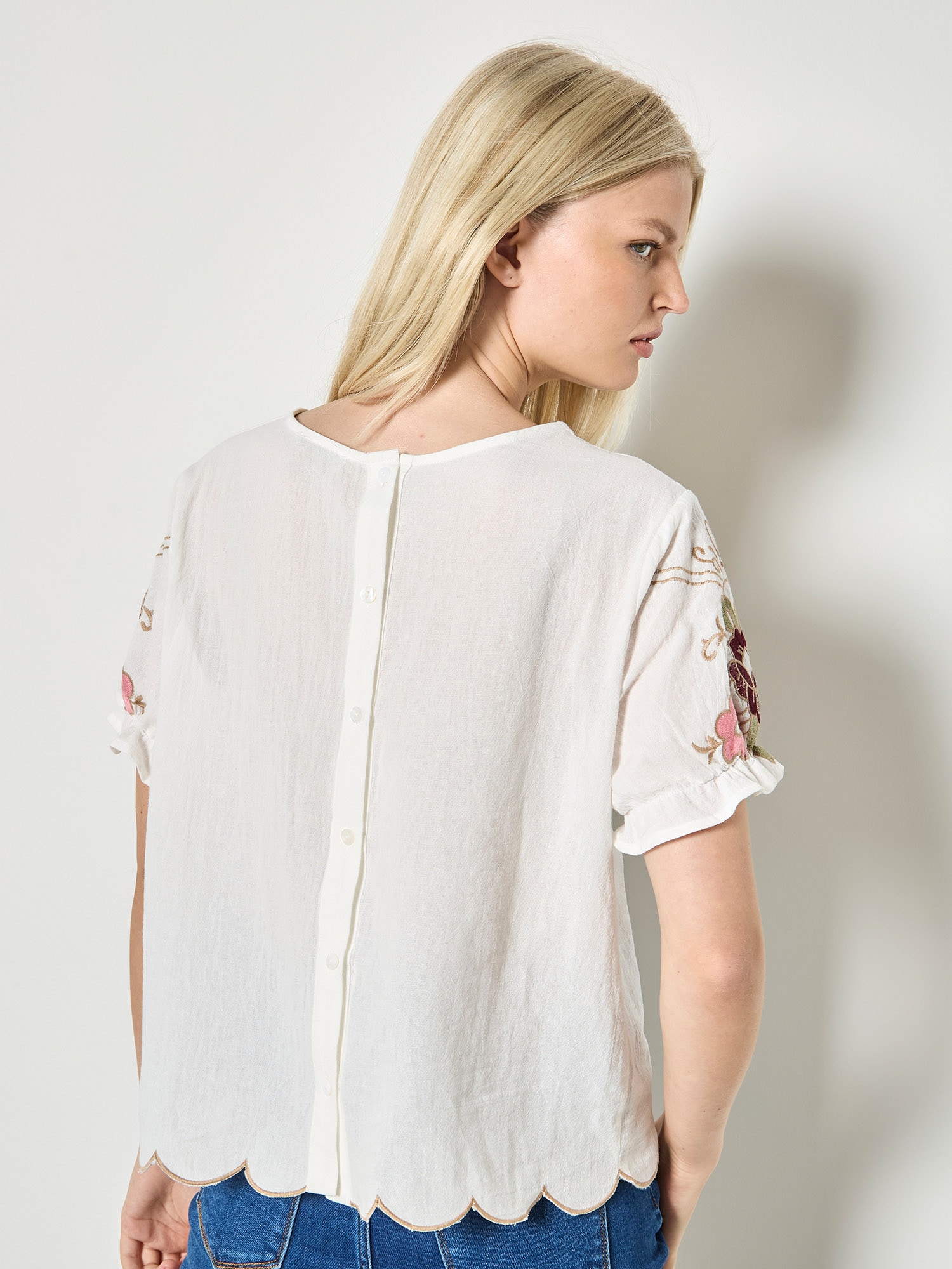Apricot Spitzentop »Baumwolltop mit Blumenstickerei« mit Rüschenärmeln
