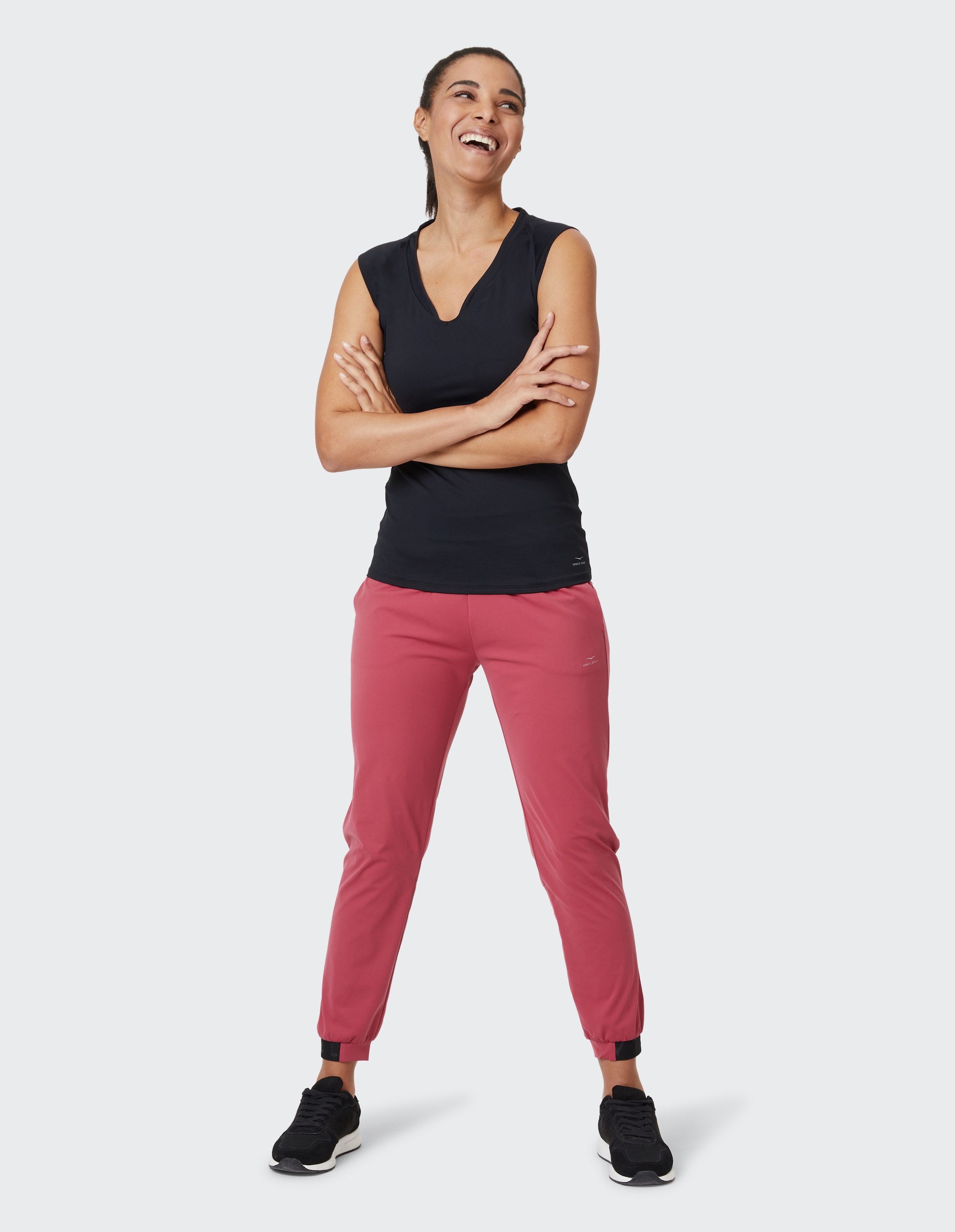 Venice Beach T-Shirt »T-SHIRT ELEAM« sportlicher Stil, leichtes und elastisches Material