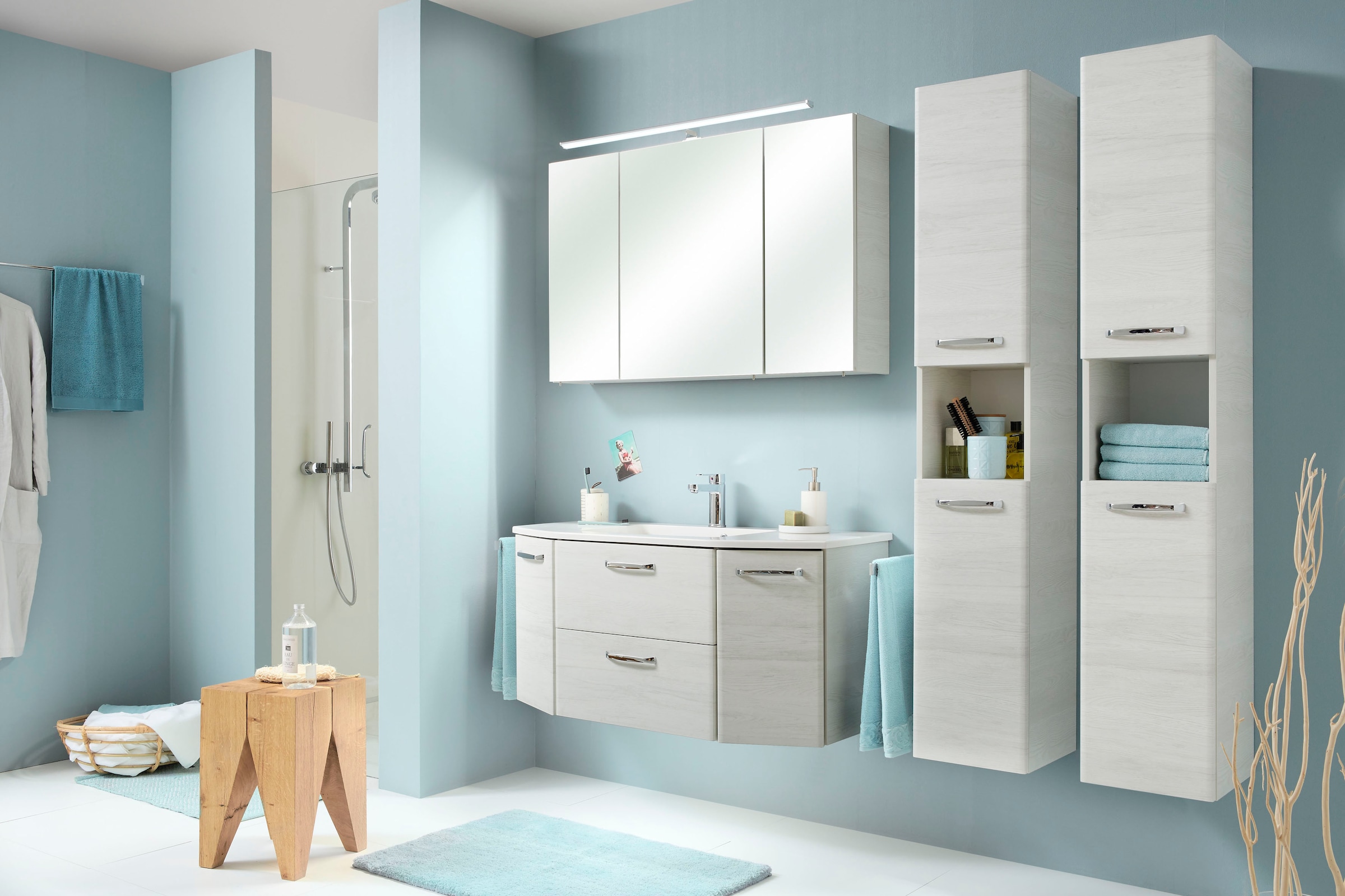 Saphir Hochschrank »Quickset Badschrank 30 cm breit, 2 Türen, 1 Nische, 3 Einlegeböden«, Badezimmer-Hochschrank inkl. Türdämpfer, Griffe in Chrom glänzend