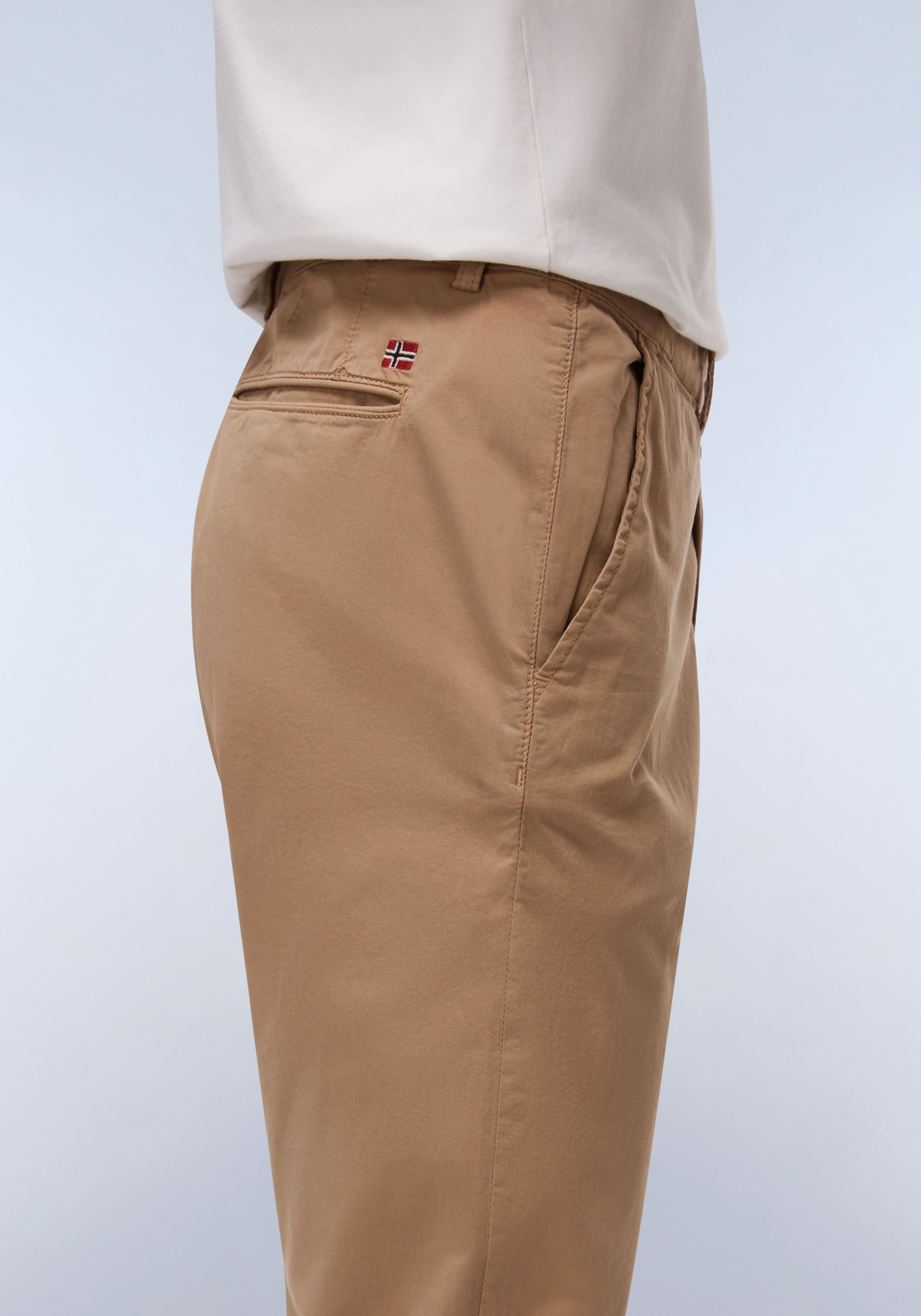 Napapijri Stoffhose »M-PUYO SUM«, Mit Gürtelschlaufen