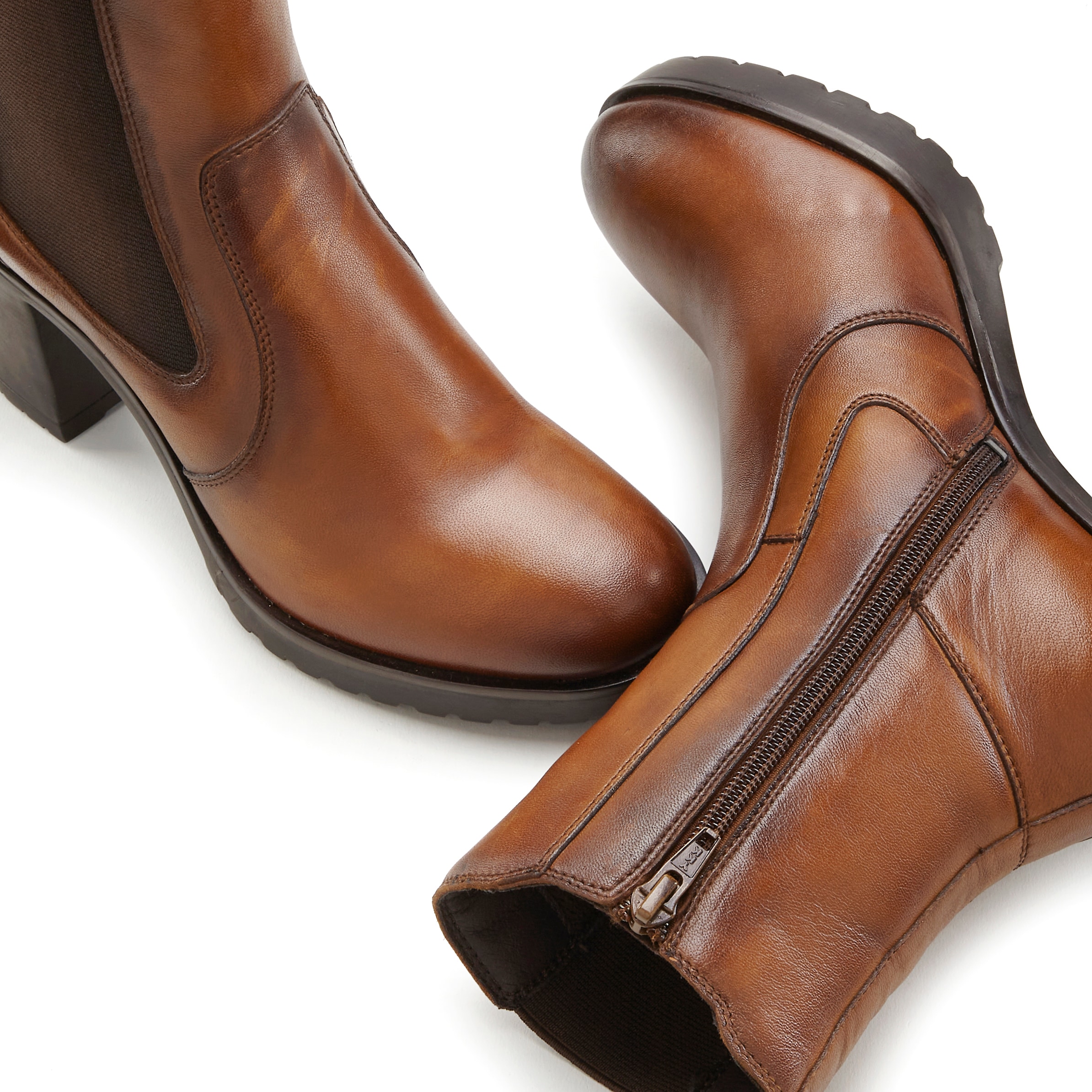 LASCANA Stiefelette, aus Leder im Chelsea-Look, Stiefel, Boots