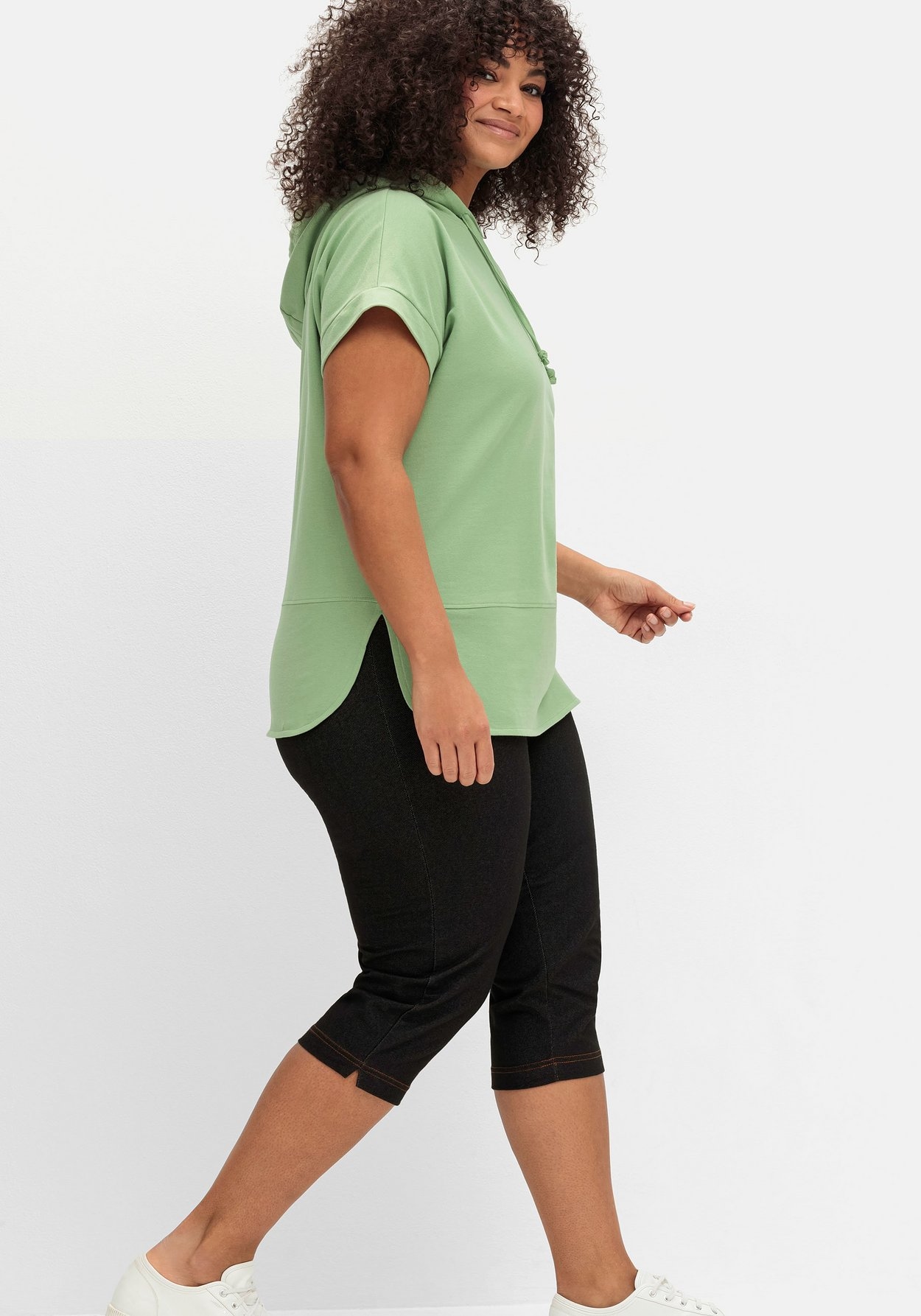 Sheego Caprihose »Extraschmale Caprihose extra schmal in Denim-Optik«