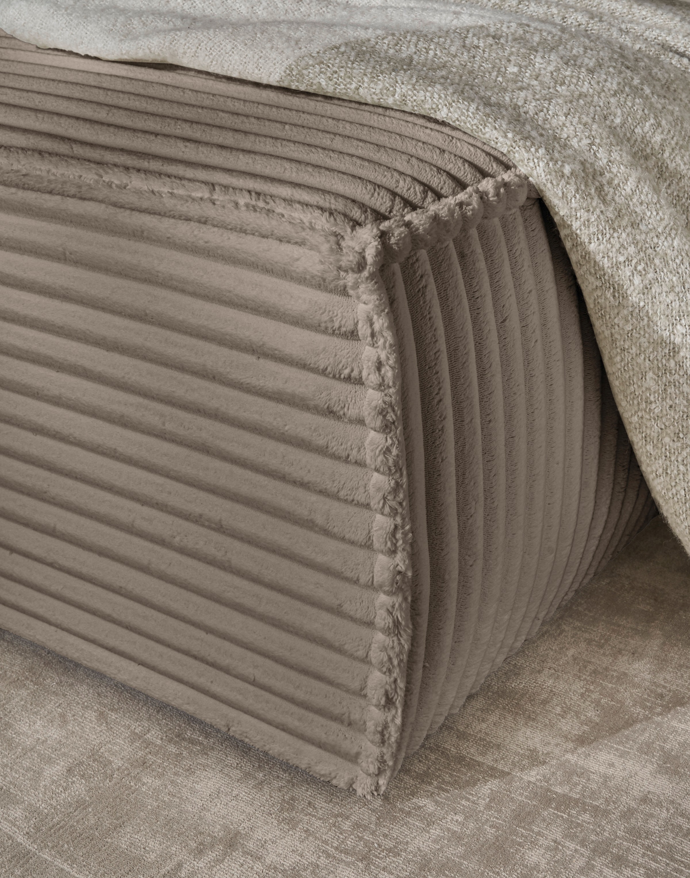 OTTO home Wohnlandschaft »FINNLEY U-Form XXL 329 cm - OTTO. Verlässliche Qualität.« Schlafsofa, Bettkasten, in Bouclé, Struktur fein und Mega Cord