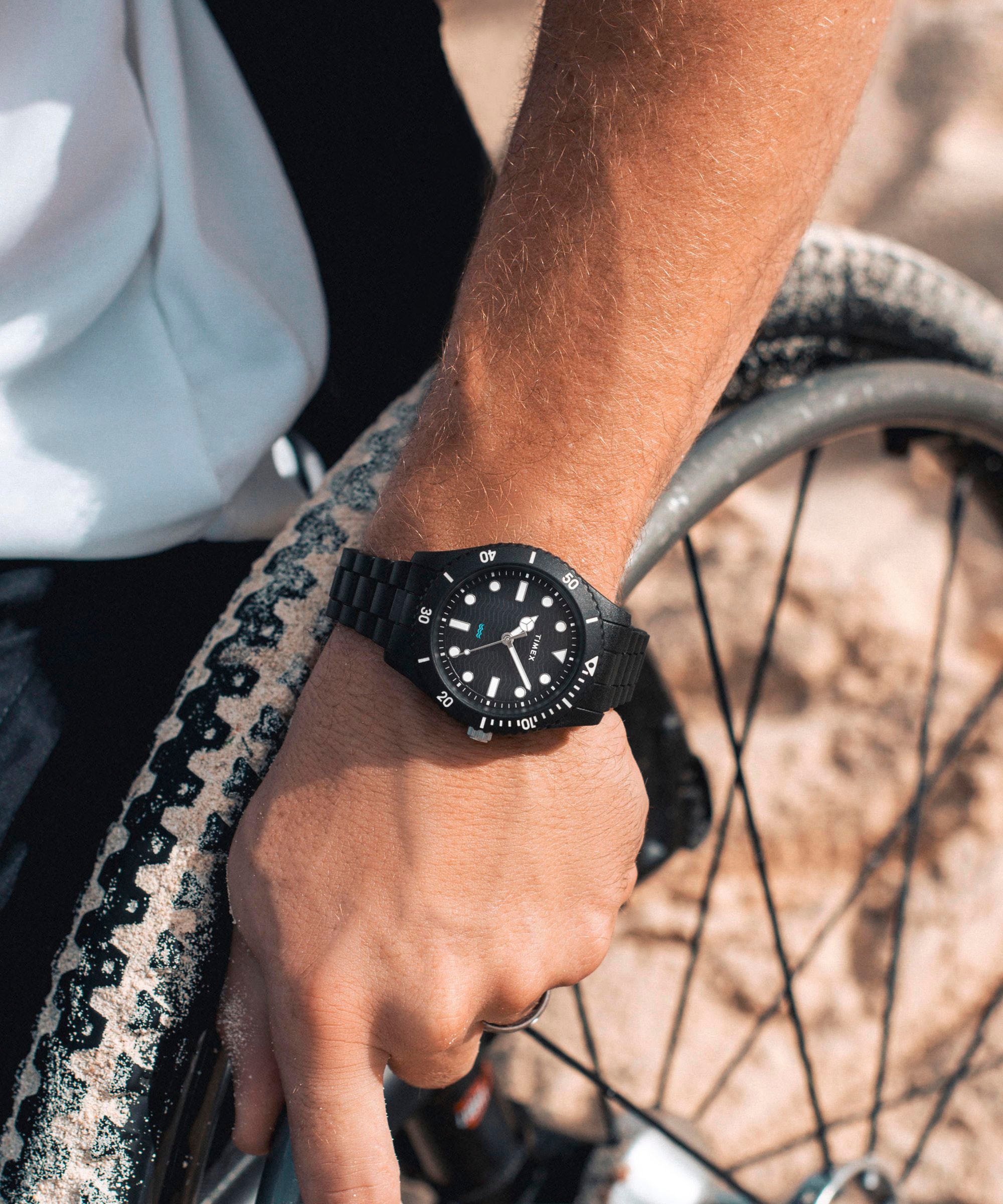 Timex Quarzuhr »LEGACY 42 mm« Armbanduhr, Herrenuhr,Kunststoffarmband, Leuchtzeiger